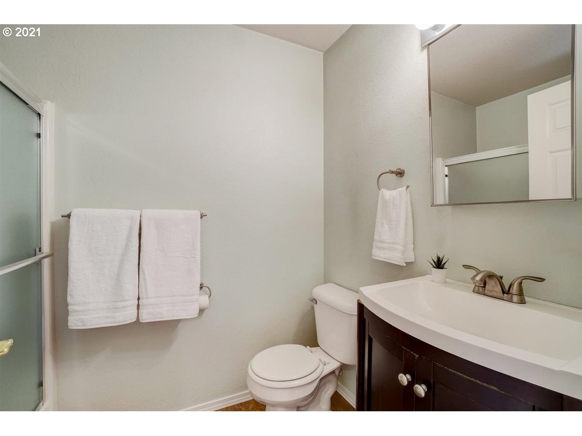 Photo #6: 20673933 Listing 