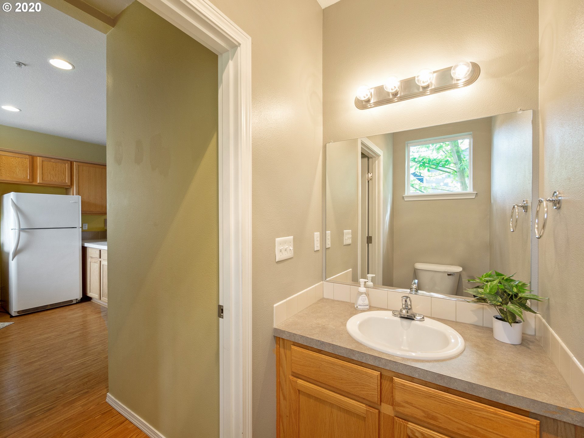Photo #2: 20678685 Listing 