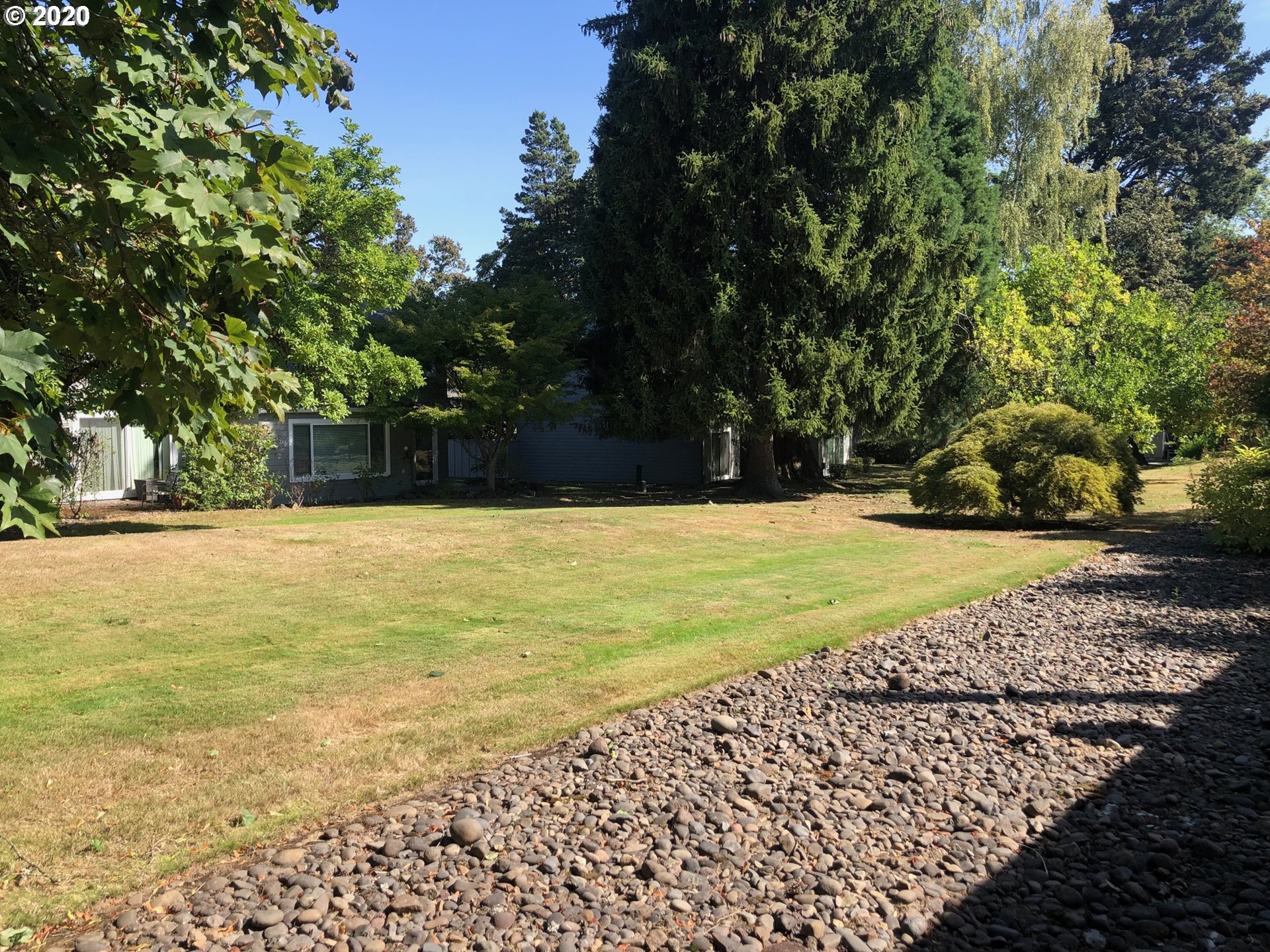 Photo #2: 20678902 Listing 