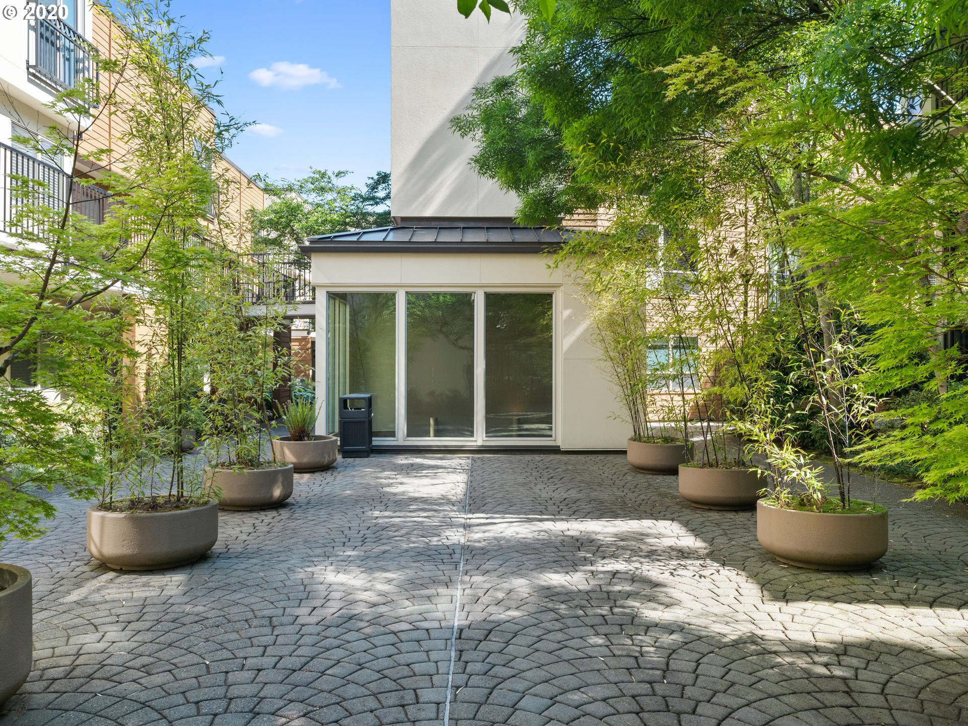 Photo #4: 20678949 Listing 