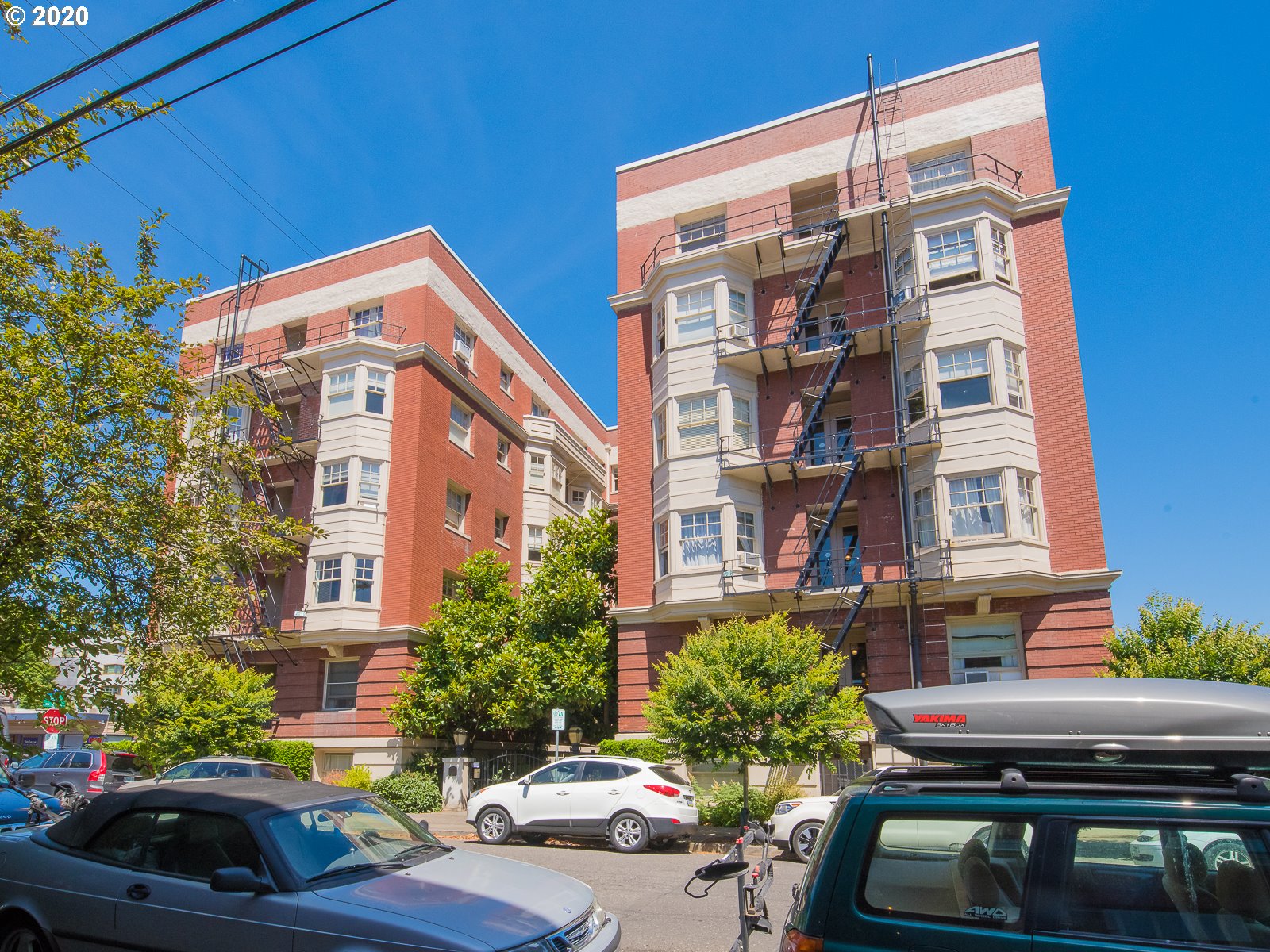 Photo #2: 20685560 Listing 