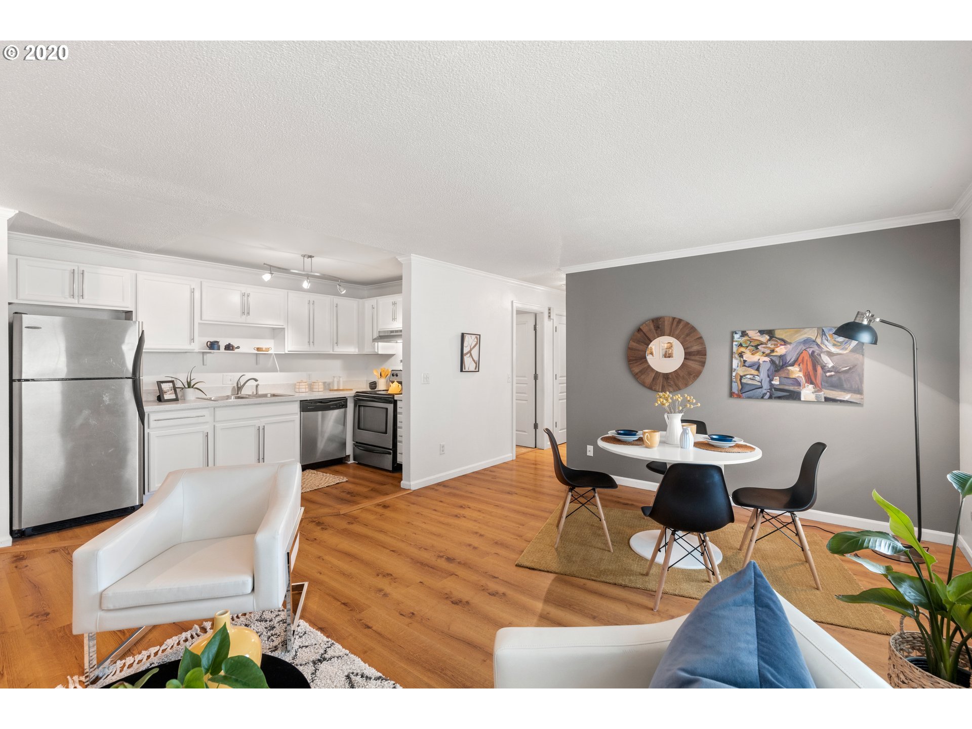 Photo #6: 20686618 Listing 