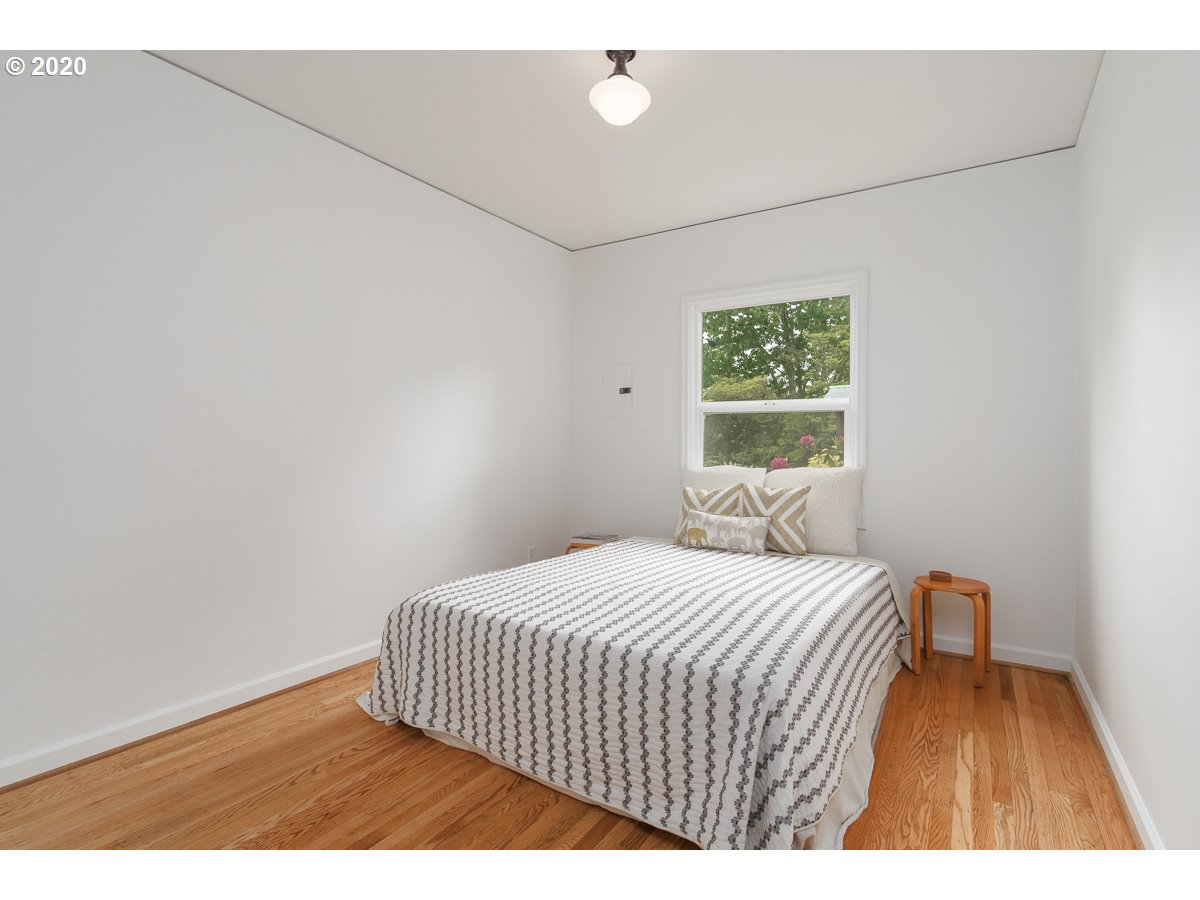 Photo #2: 20689055 Listing 