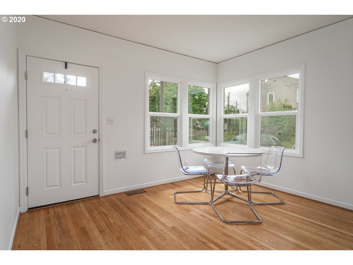 Photo #5: 20689055 Listing 