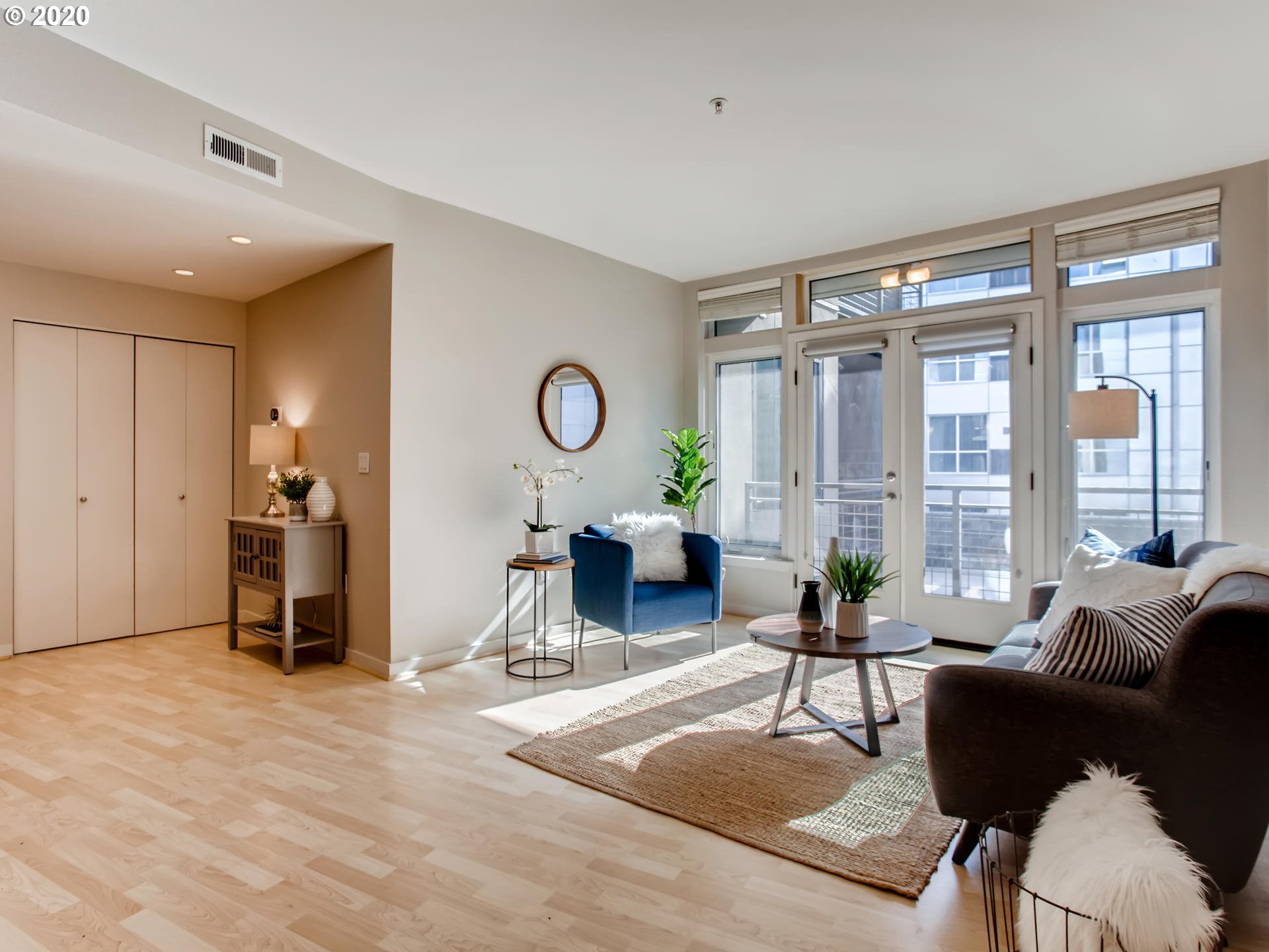 Photo #5: 20690298 Listing 