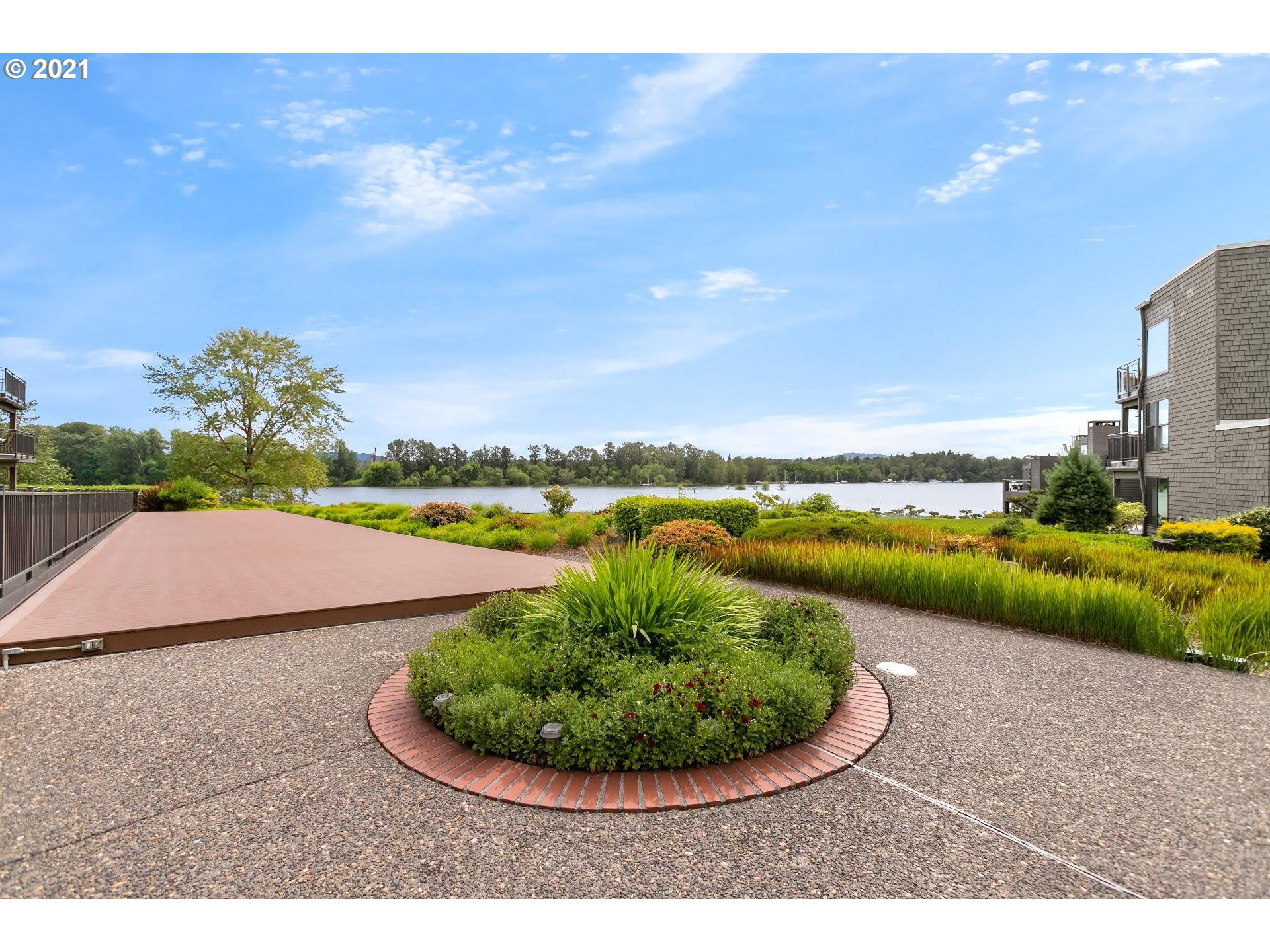 Photo #4: 20691016 Listing 