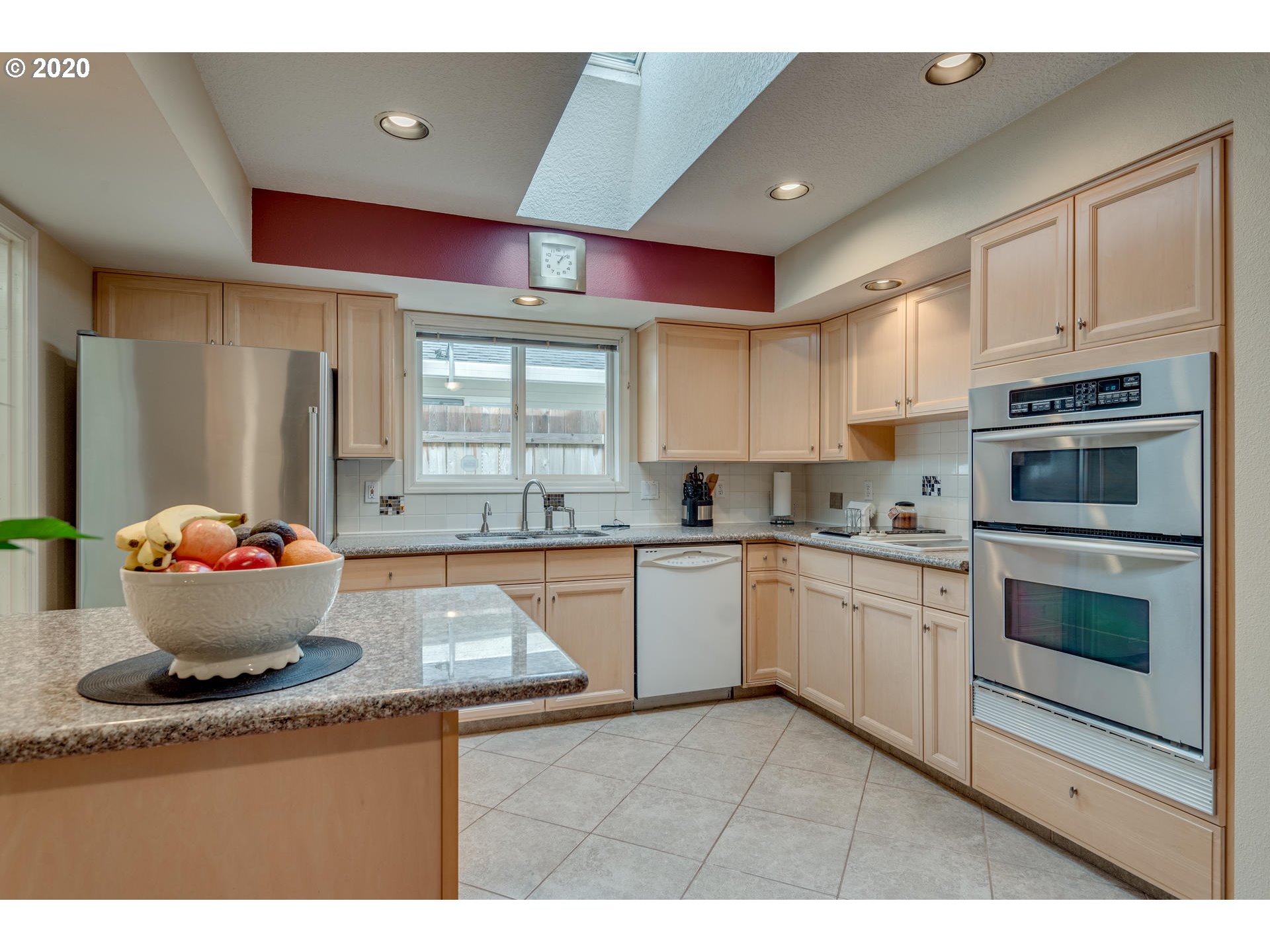 Photo #6: 20693049 Listing 