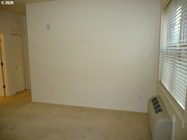 Photo #6: 20693087 Listing 