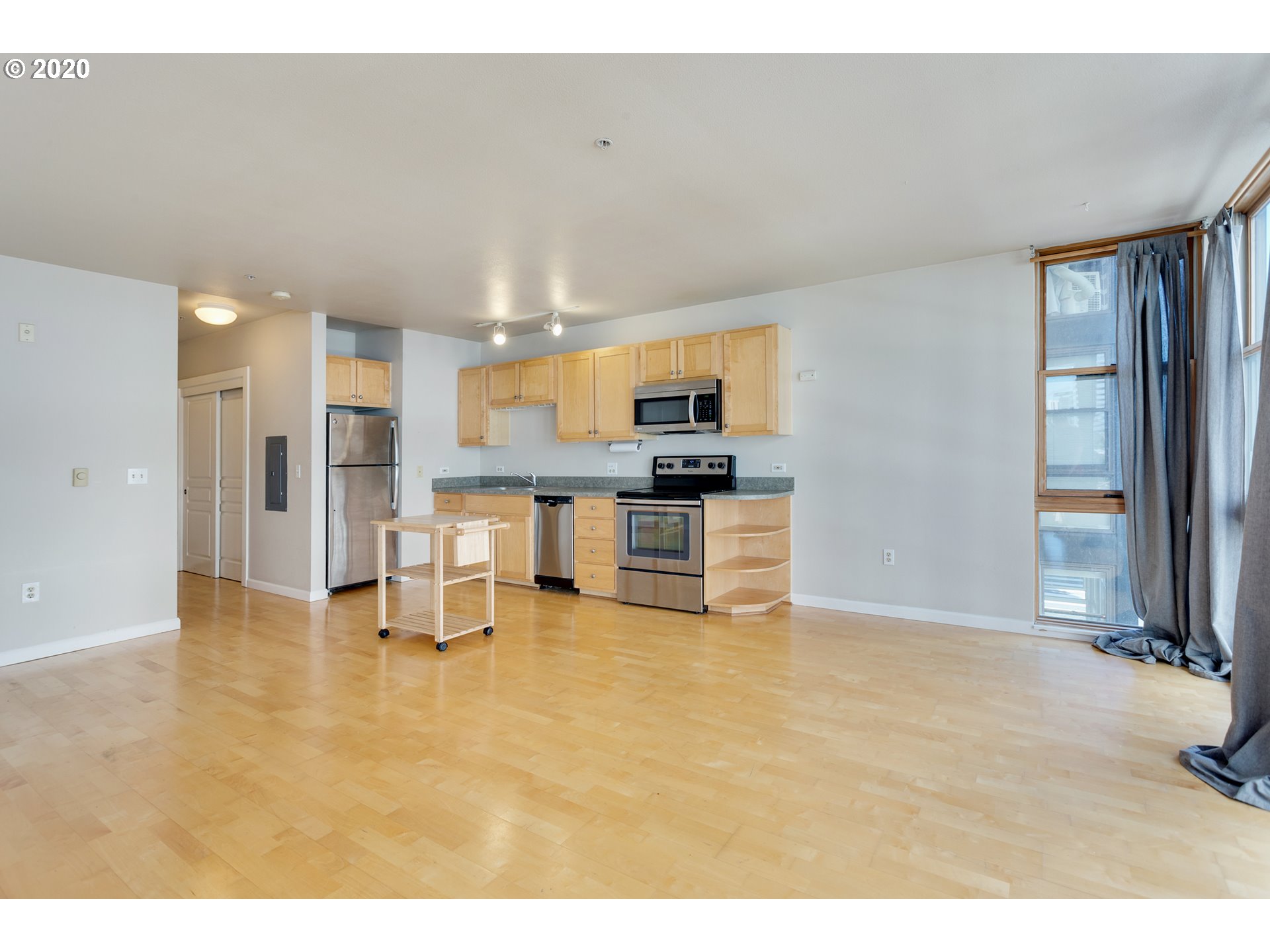 Photo #4: 20694903 Listing 