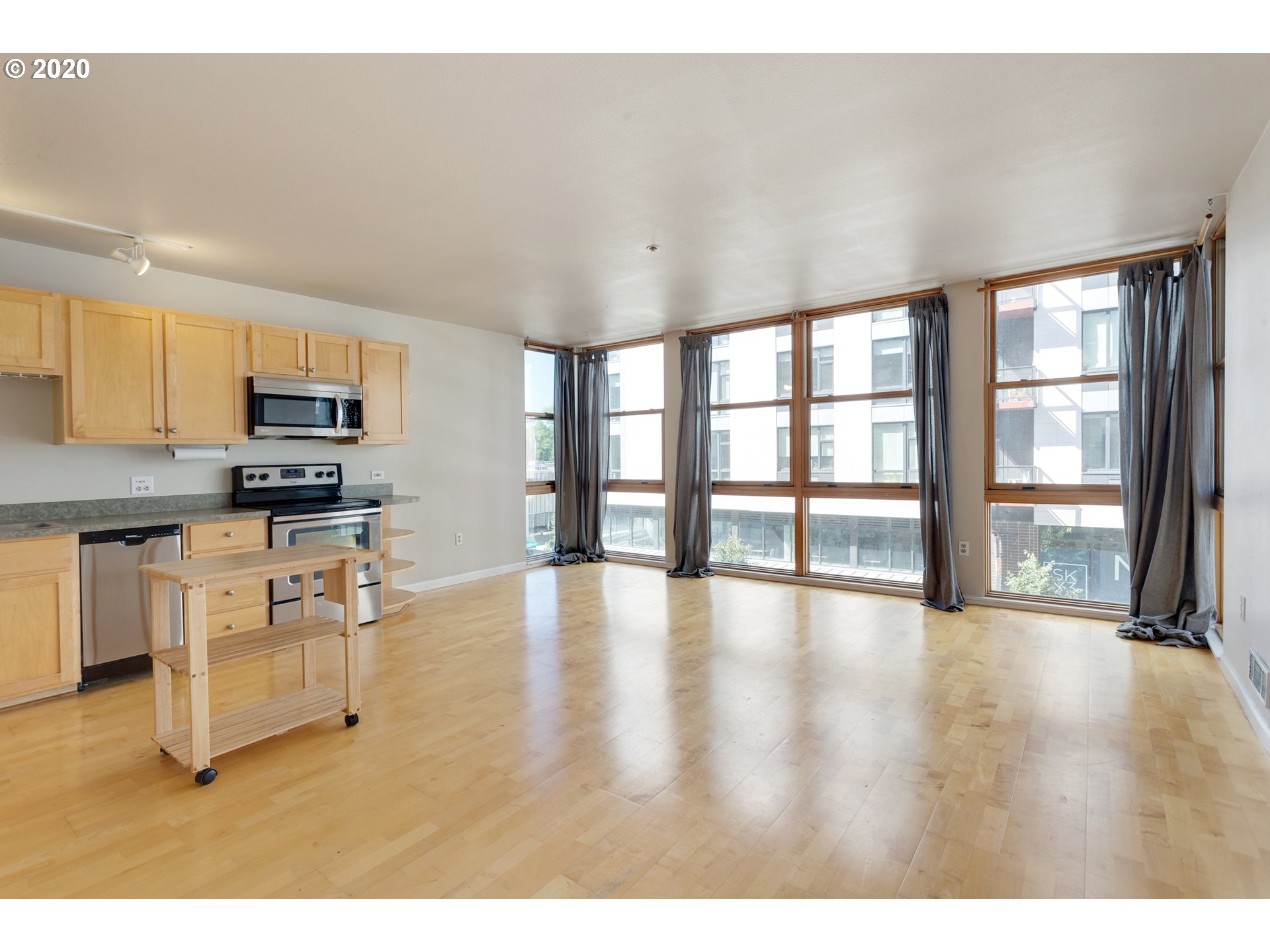 Photo #5: 20694903 Listing 