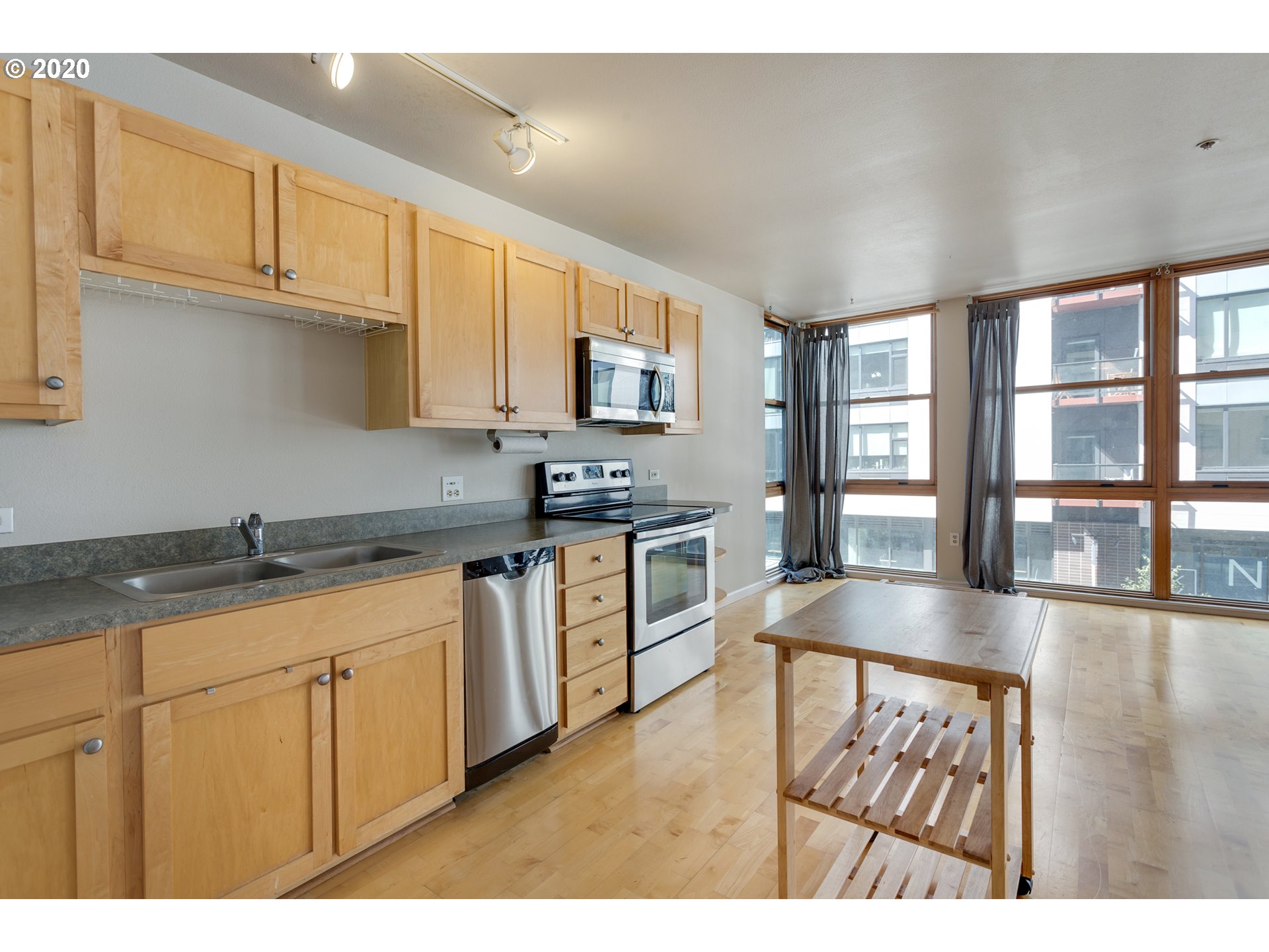 Photo #6: 20694903 Listing 