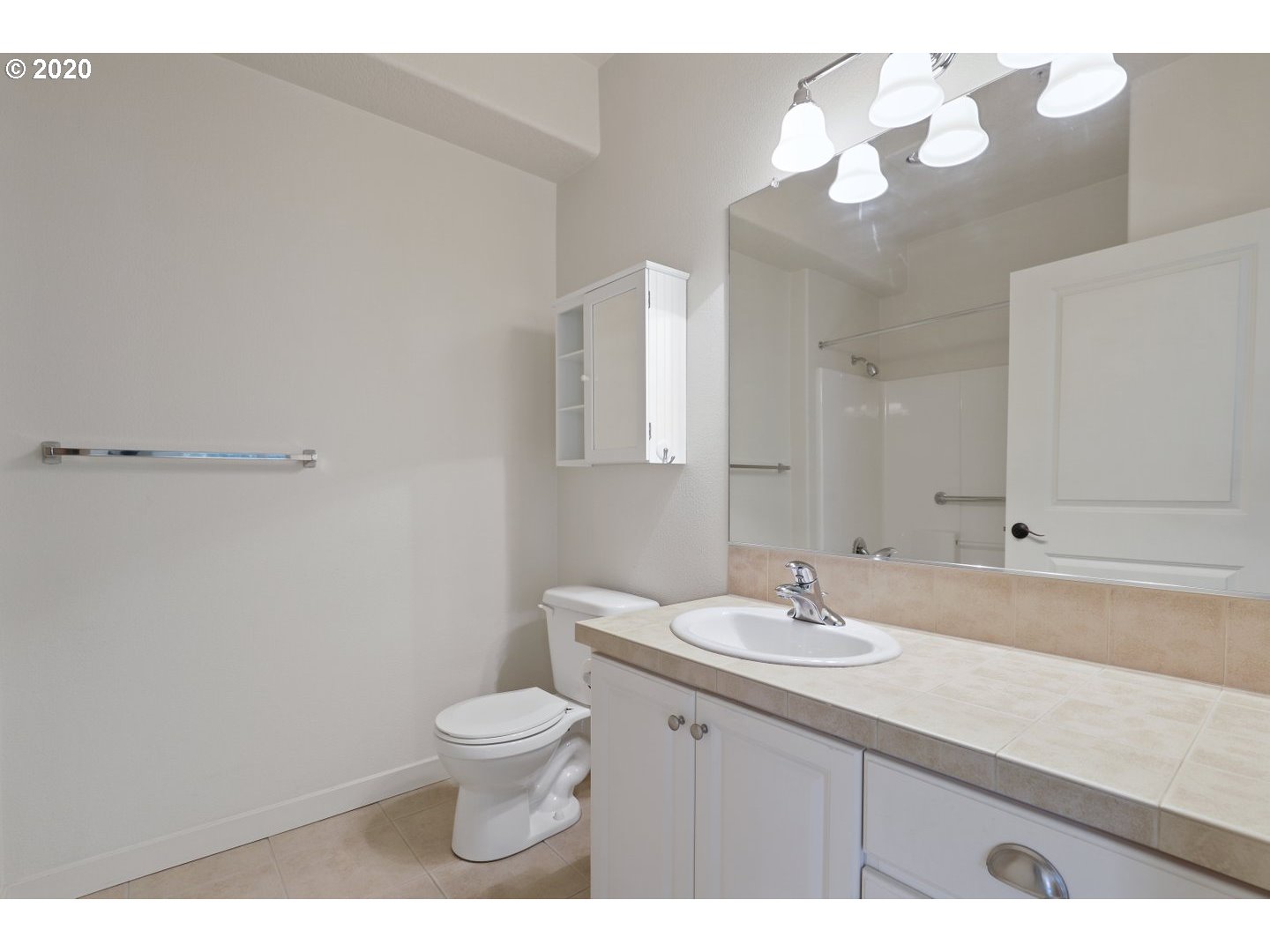 Photo #3: 20696613 Listing 