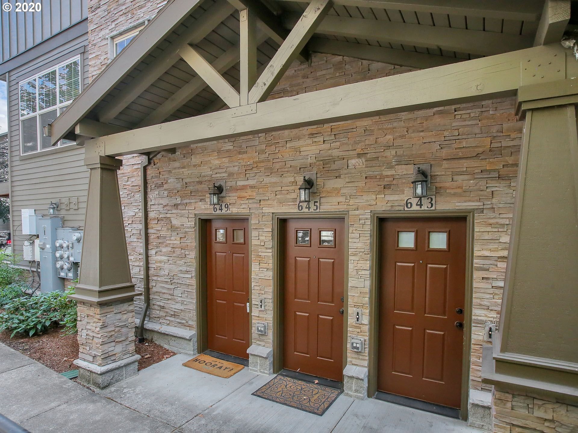Photo #2: 20697411 Listing 