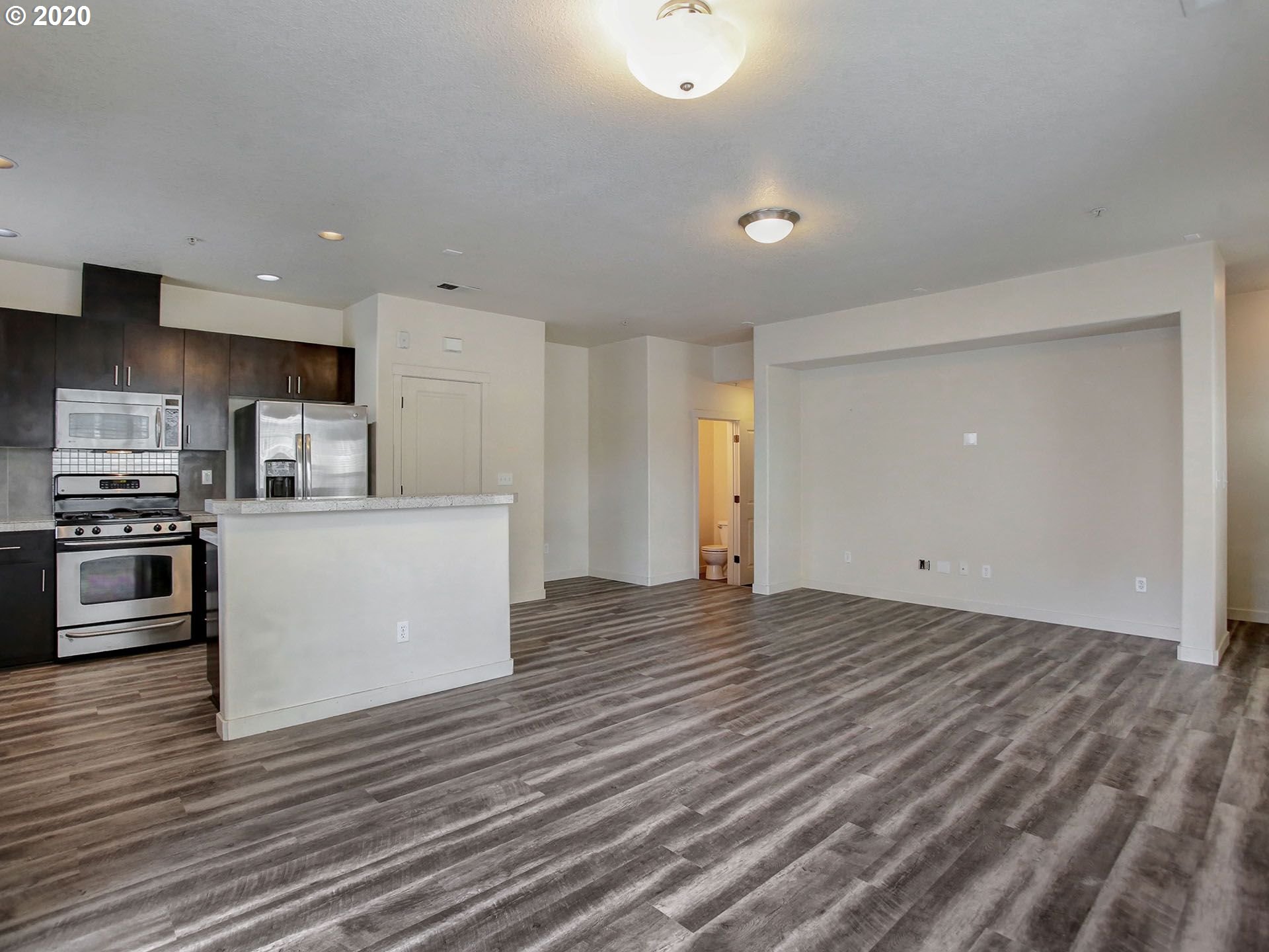 Photo #6: 20697411 Listing 