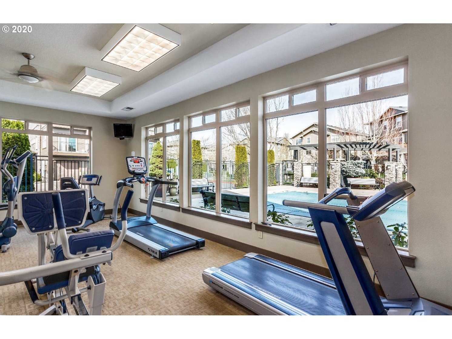 Photo #5: 20698936 Listing 