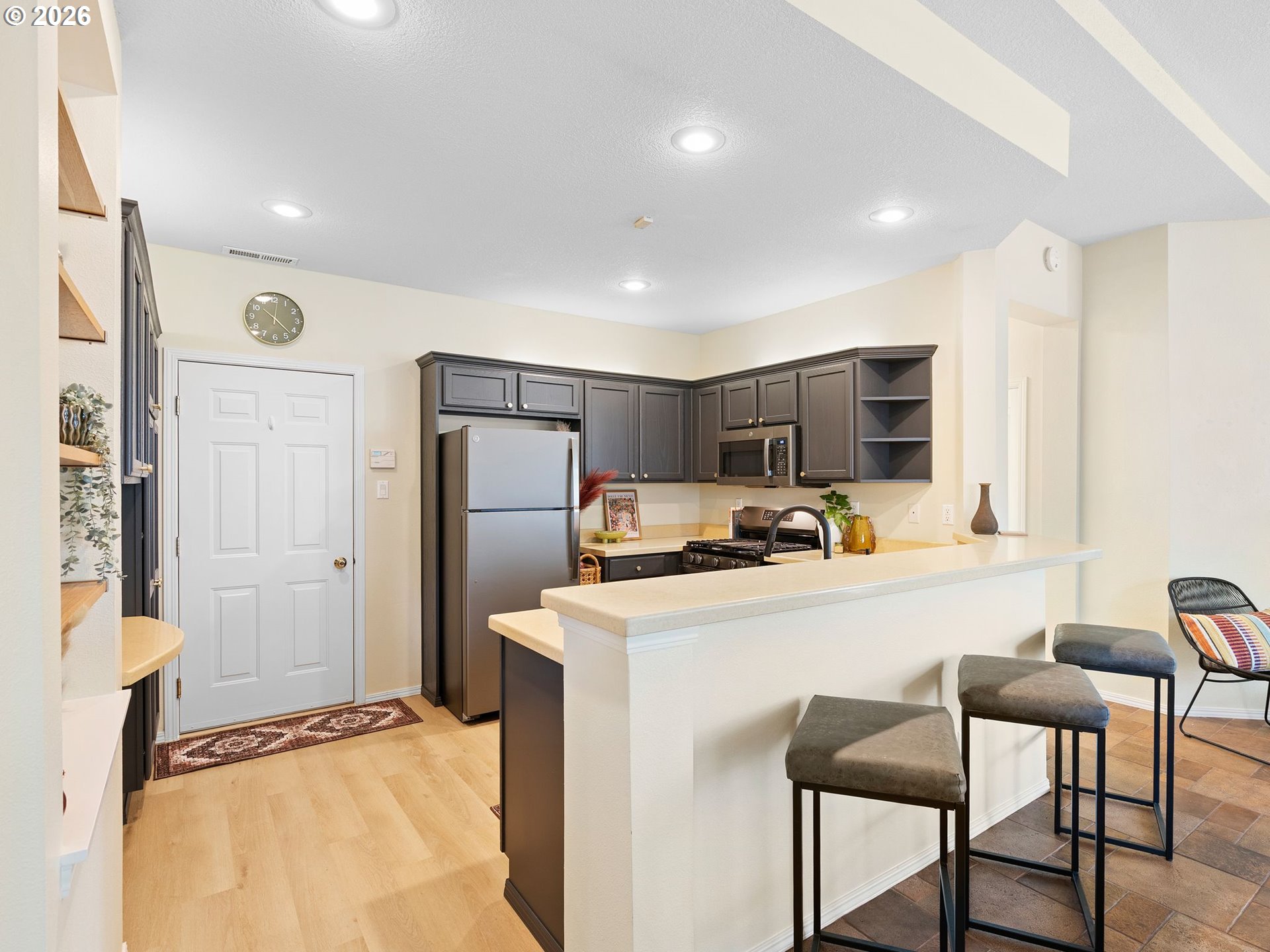 Photo #8: 207054666 Listing: Photo #8