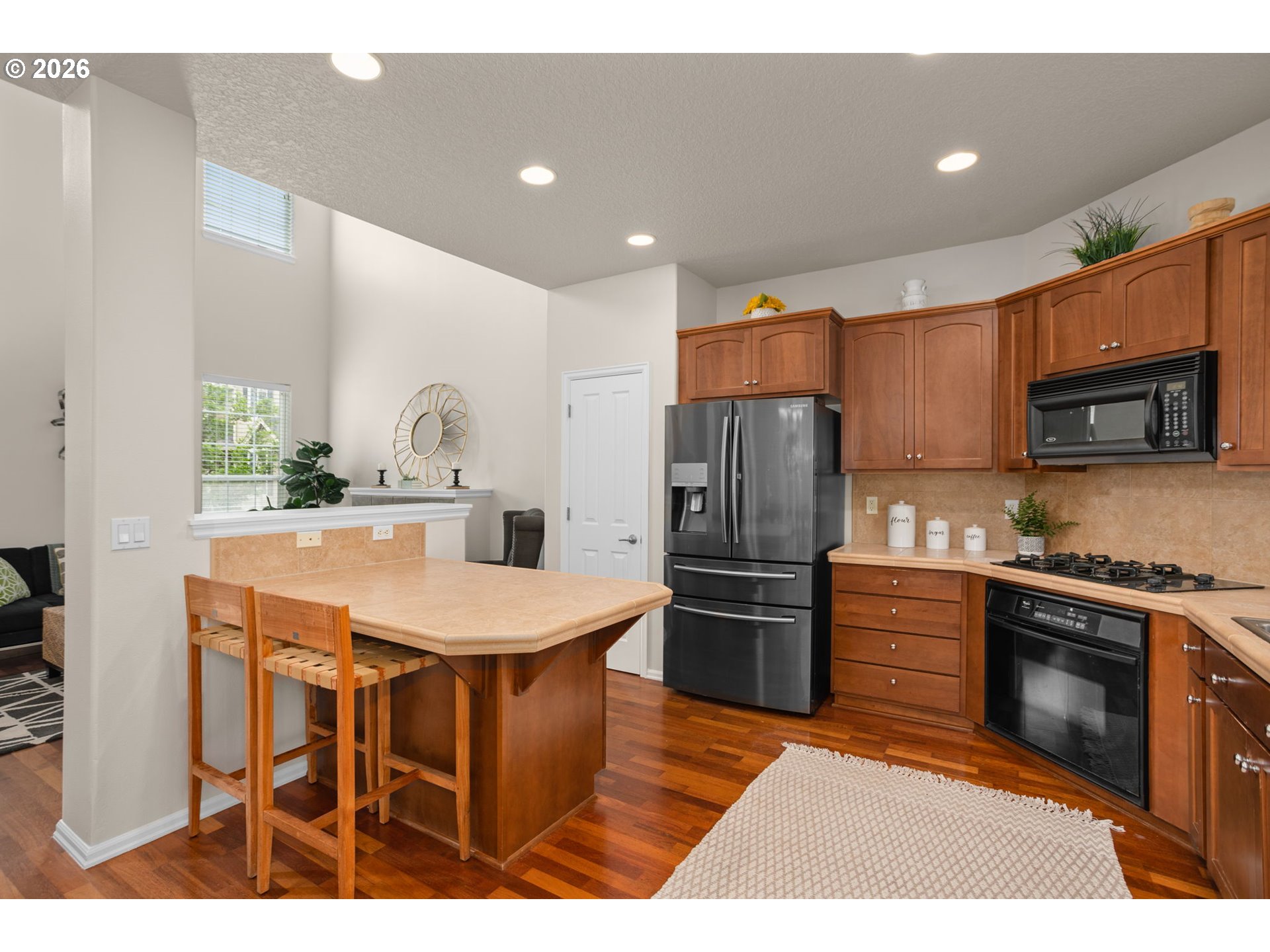 Photo #1: 207436130 Listing: Photo #1