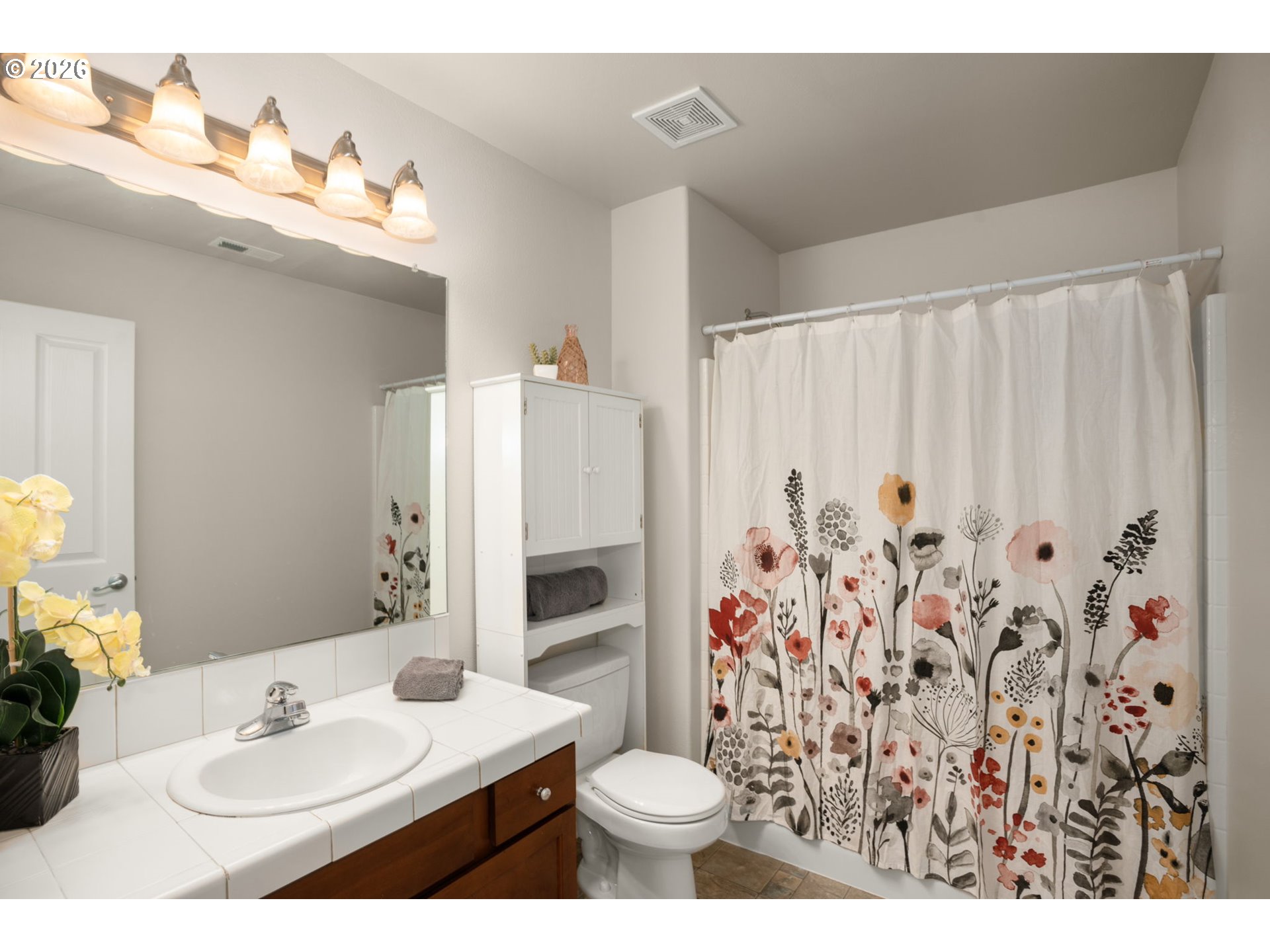 Photo #17: 207436130 Listing: Photo #17