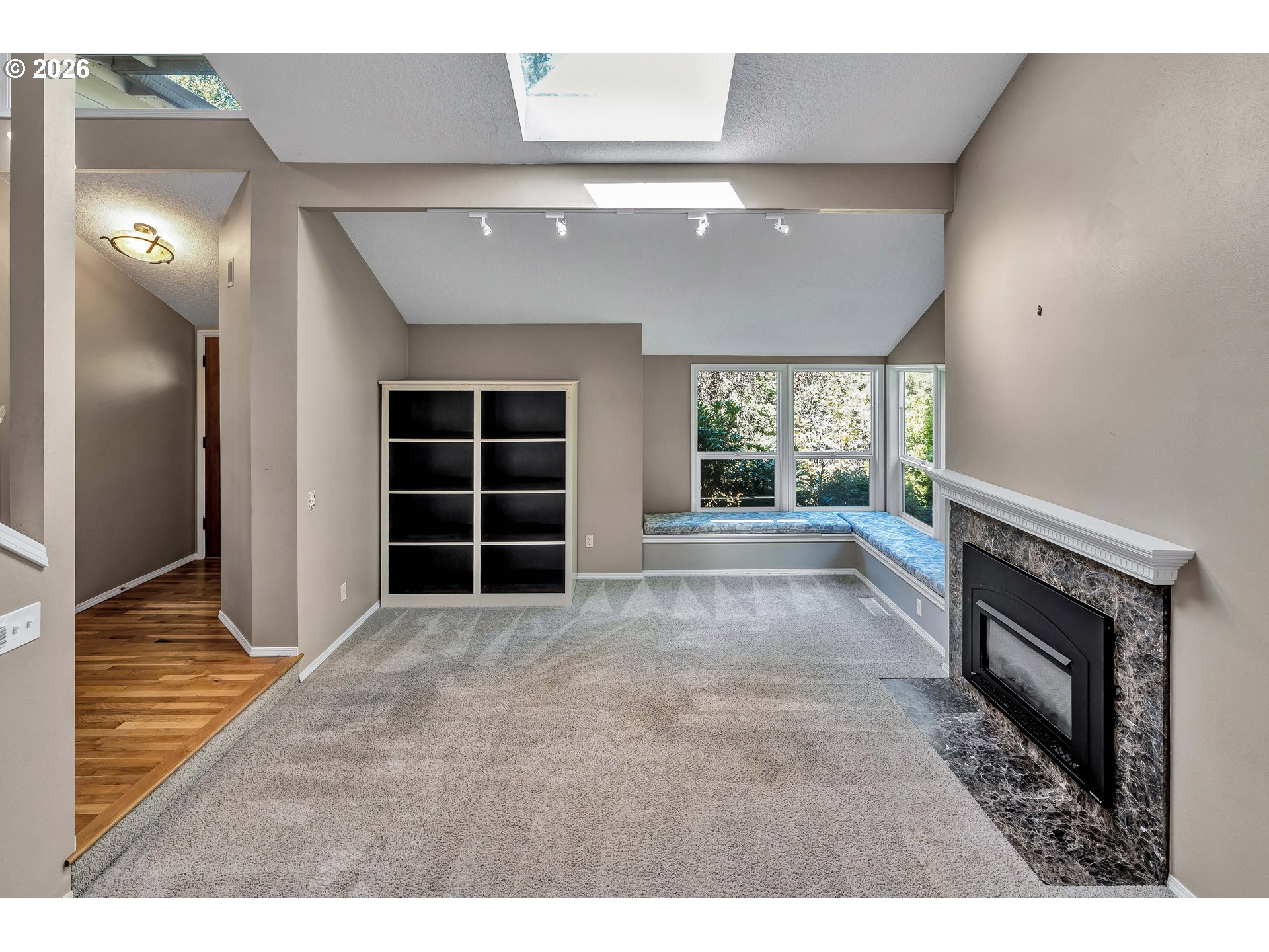 Property photo 11 of 48