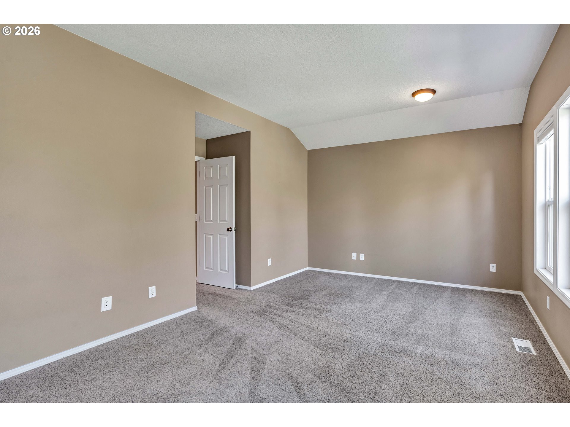 Property photo 17 of 48