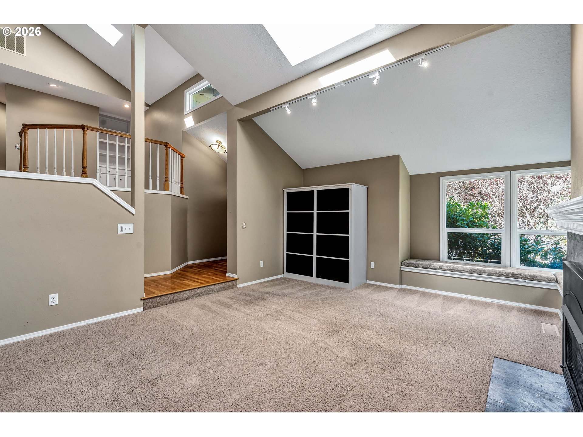 Property photo 6 of 48