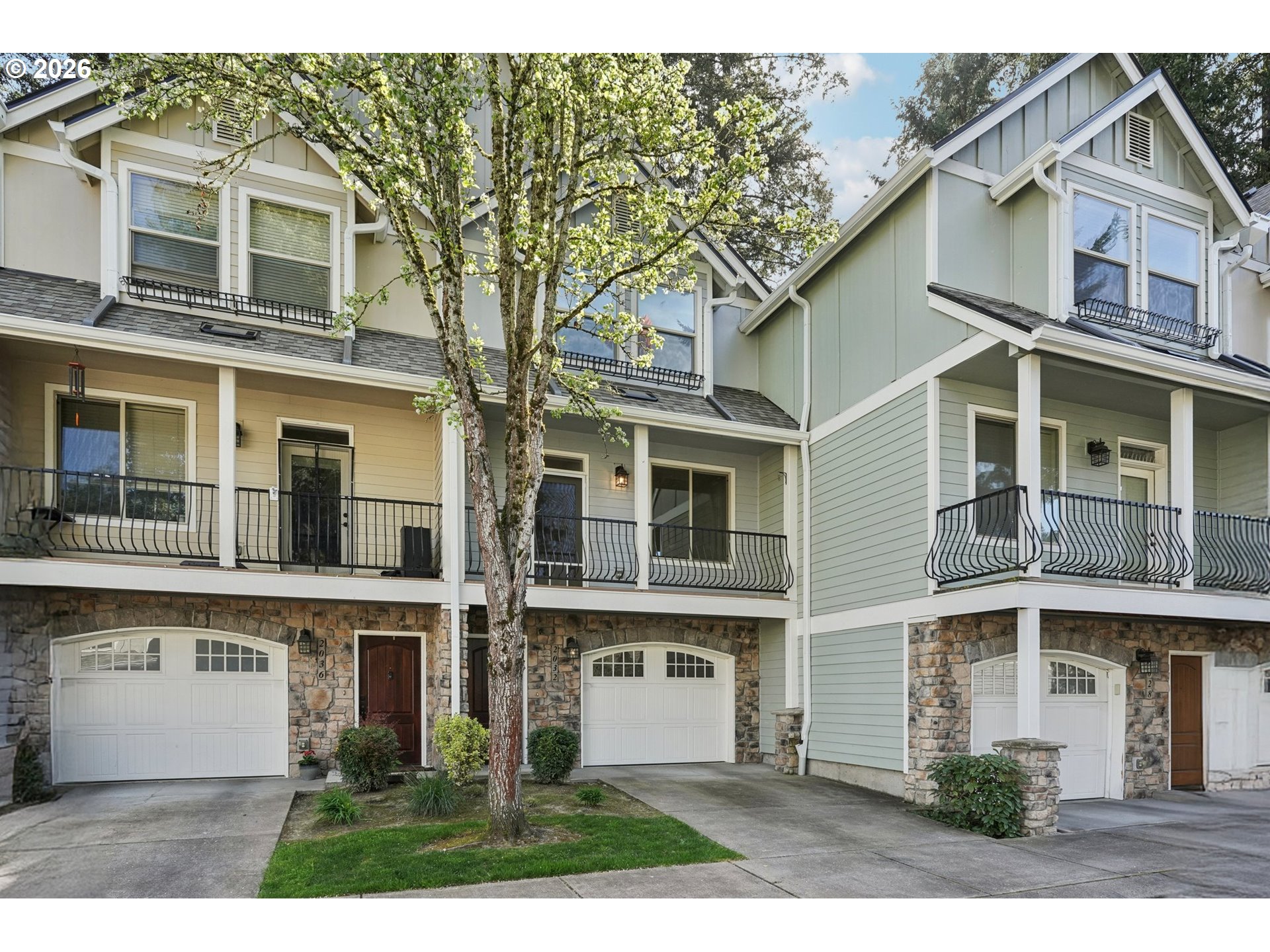 Photo #2: 208505866 Listing: Photo #2