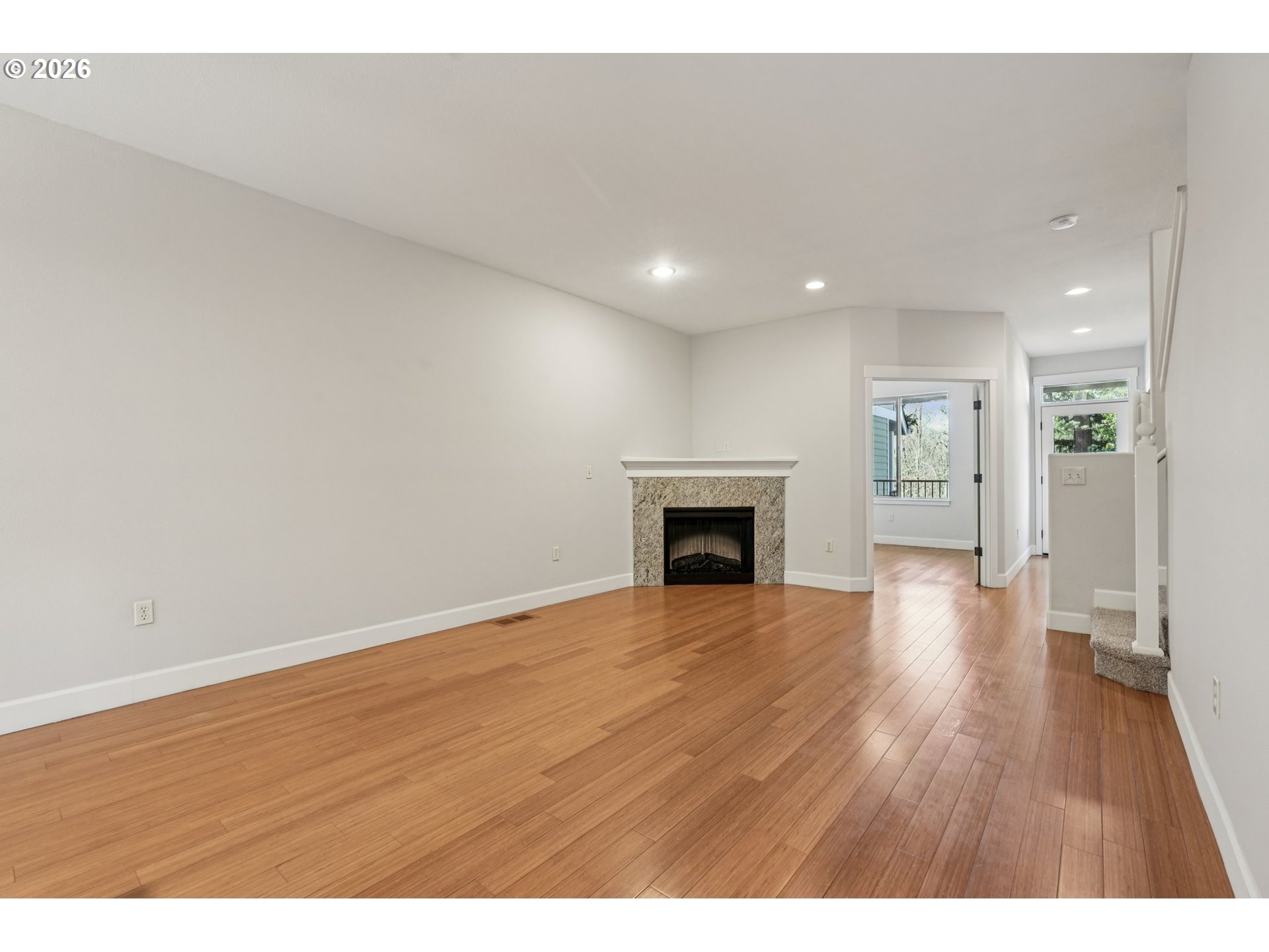 Photo #3: 208505866 Listing: Photo #3