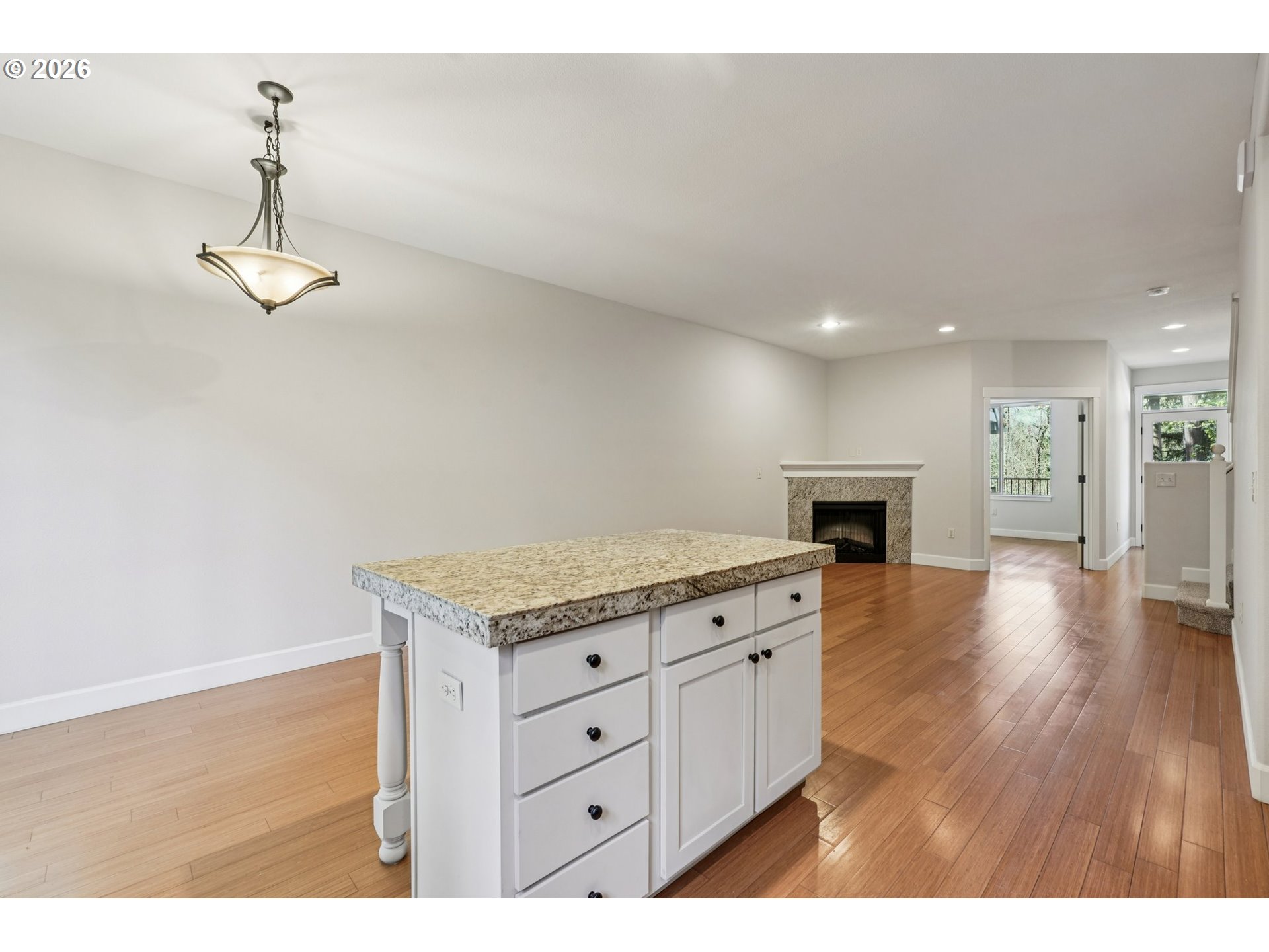 Photo #9: 208505866 Listing: Photo #9