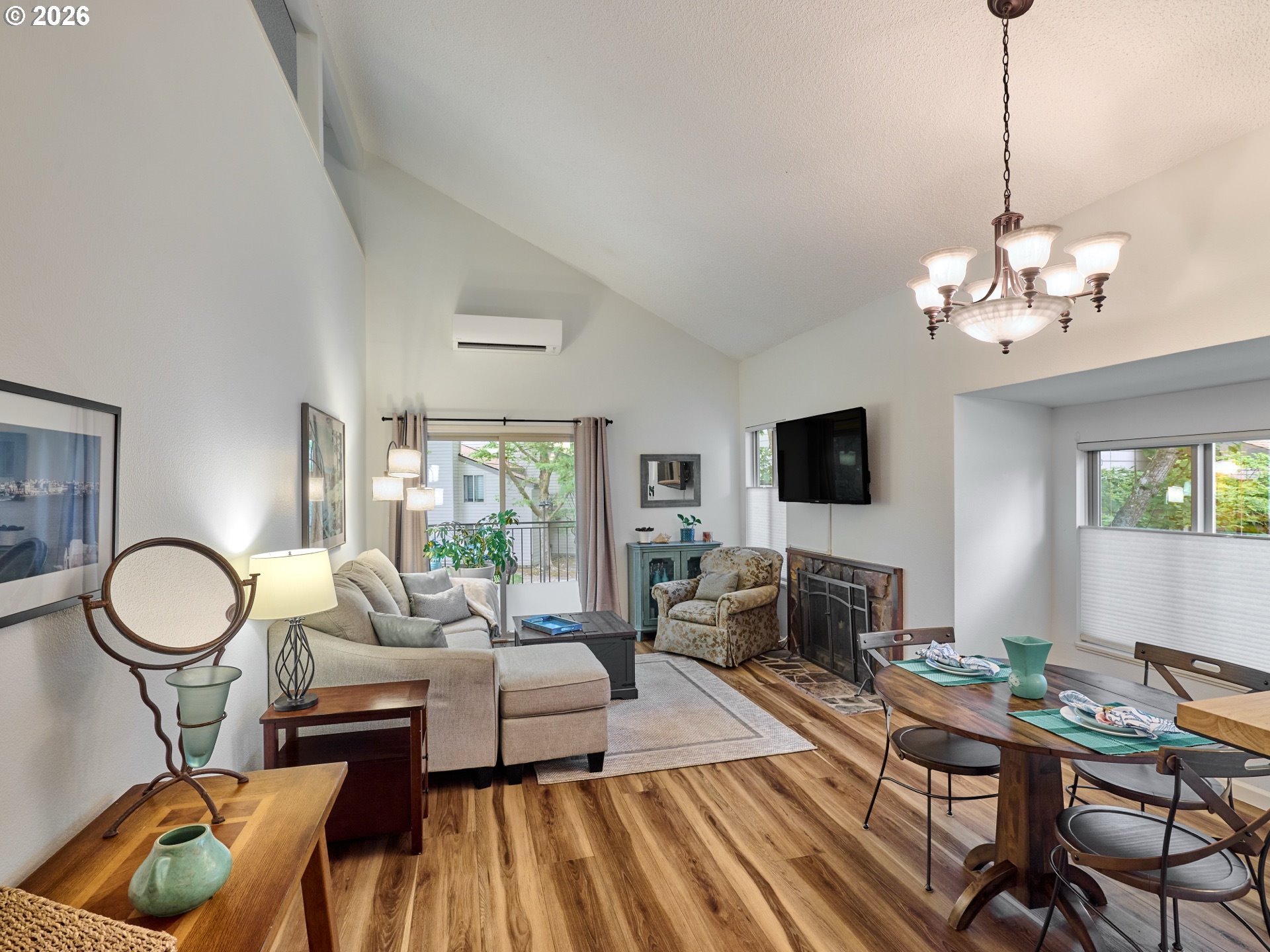 Photo #1: 209373247 Listing: Photo #1