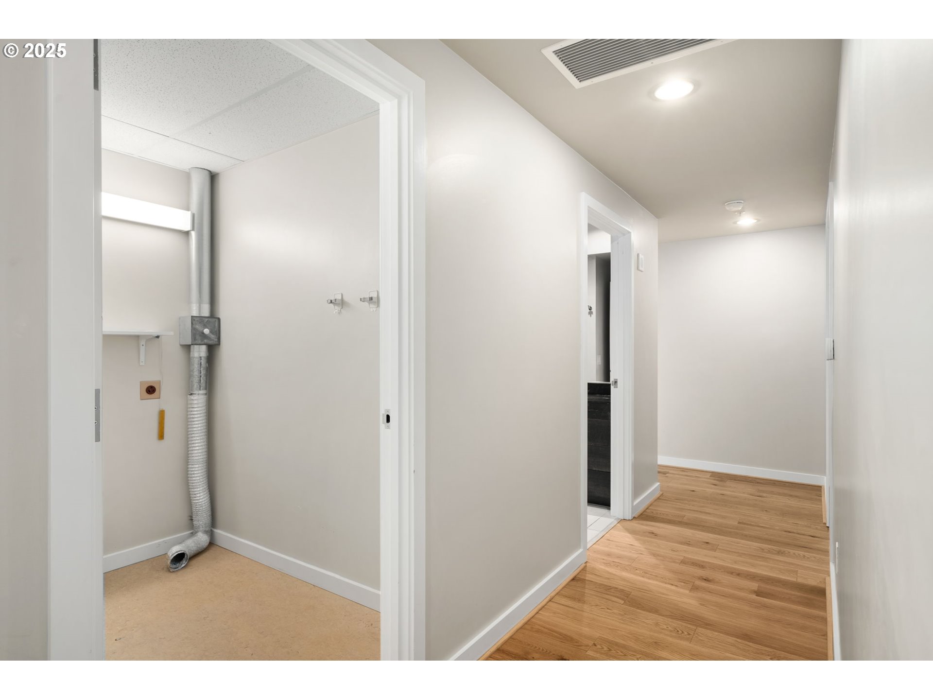 Photo #16: 209948672 Listing: Photo #16