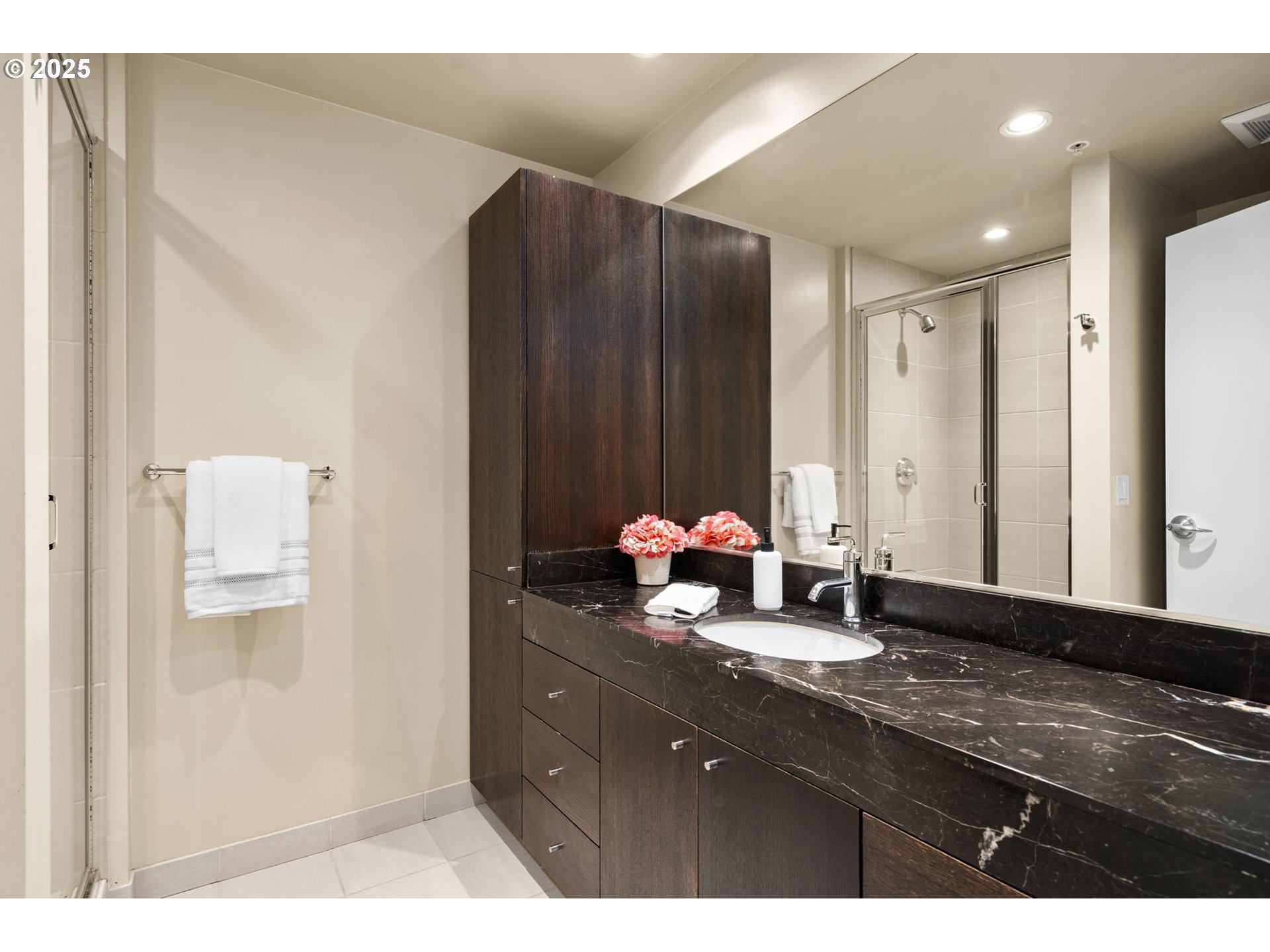 Photo #17: 209948672 Listing: Photo #17