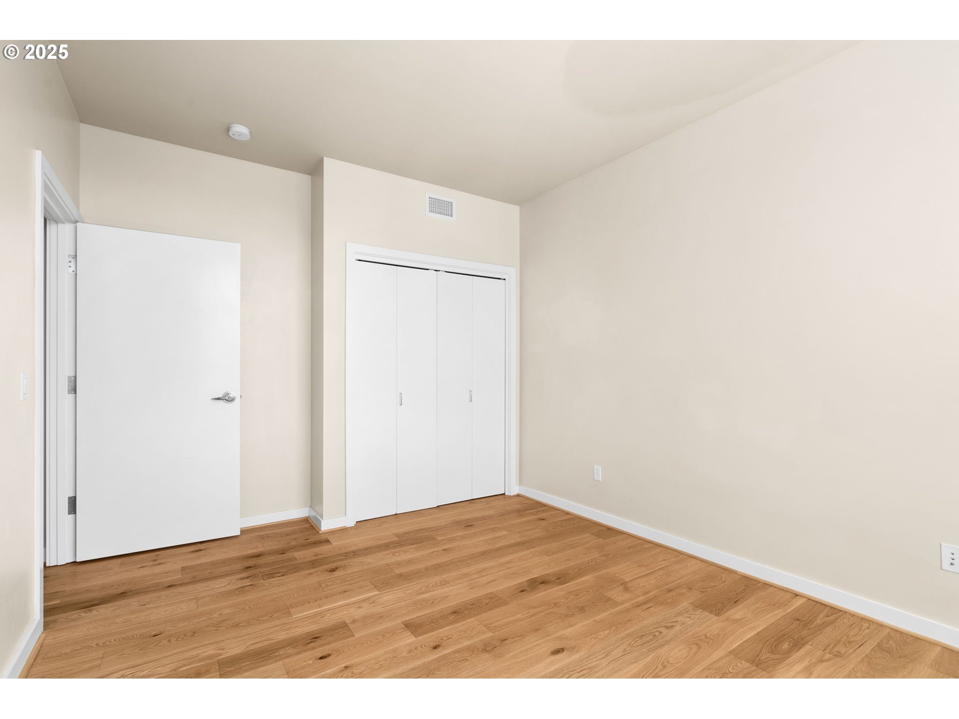 Photo #19: 209948672 Listing: Photo #19