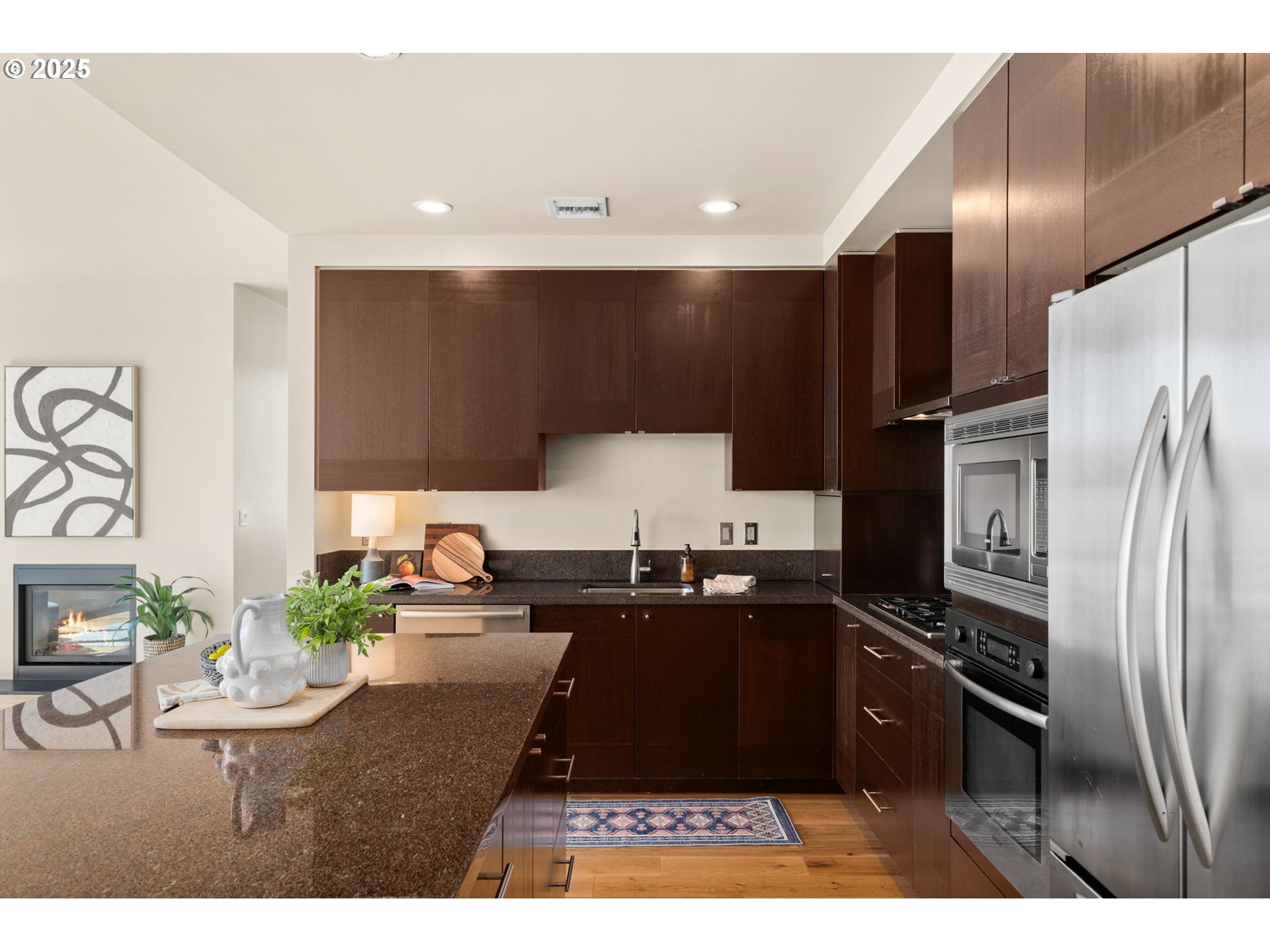 Photo #7: 209948672 Listing: Photo #7