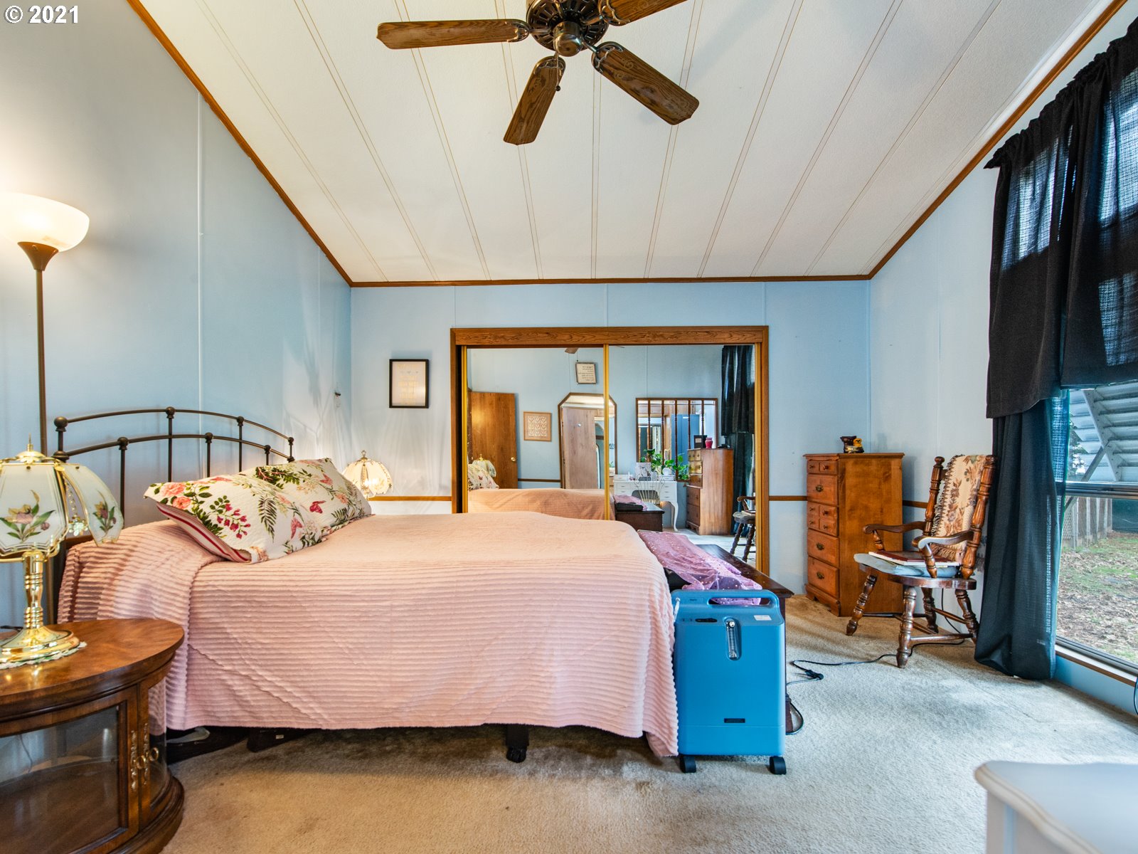Bedroom, Primary