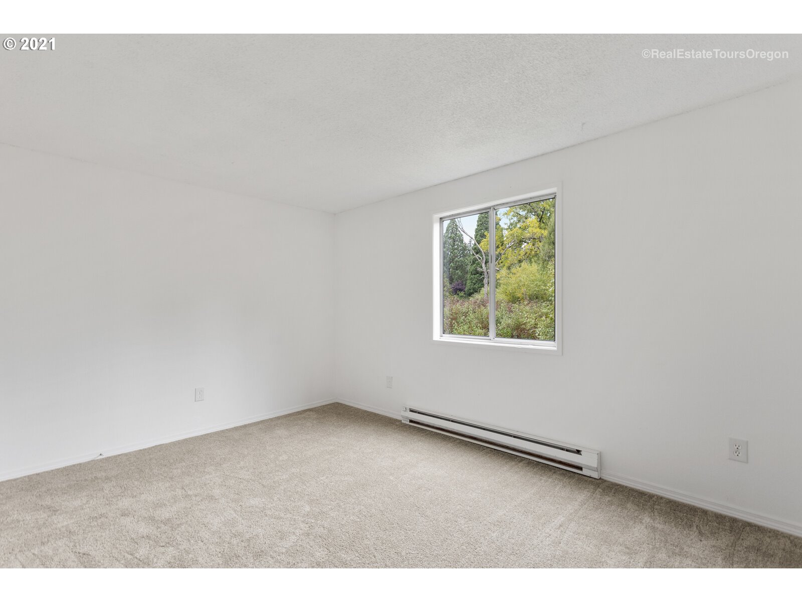 Bedroom, Owner's Suite