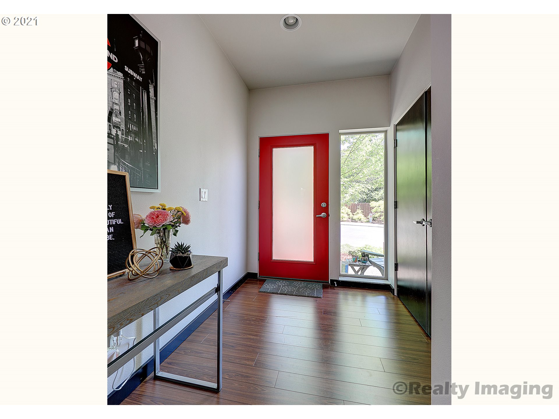 Photo #5: 21002477 Listing 