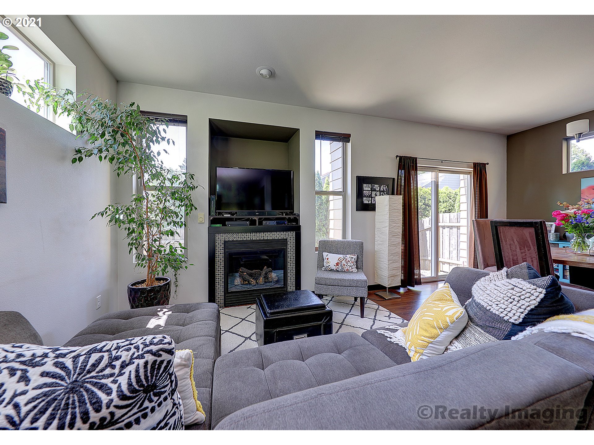Photo #6: 21002477 Listing 