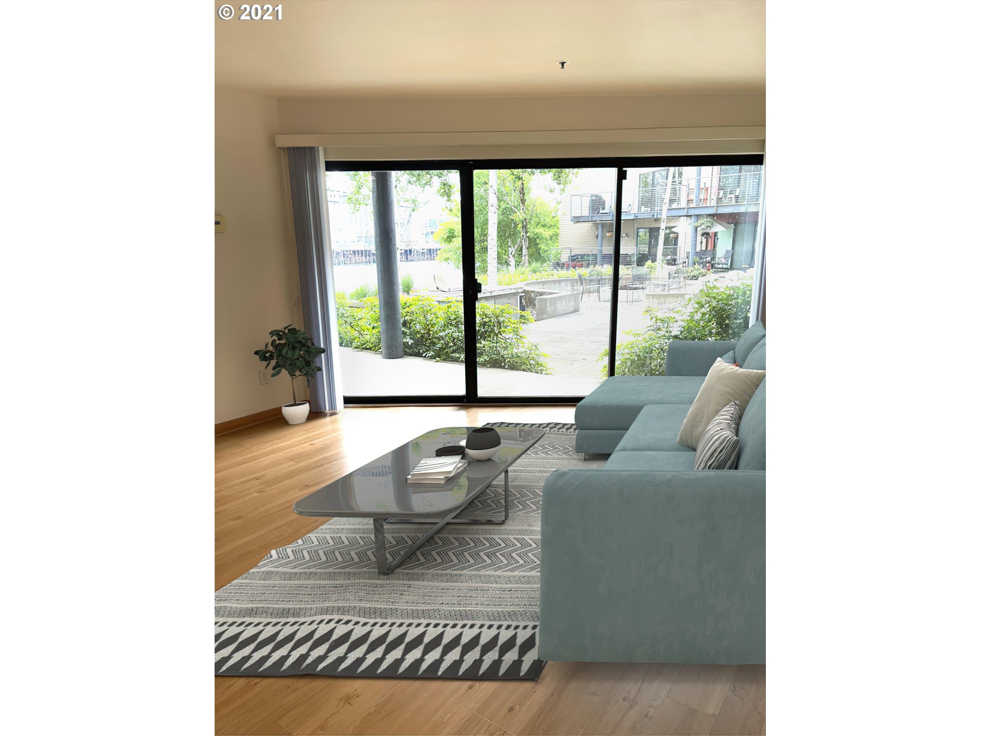 Photo #5: 21008584 Listing 