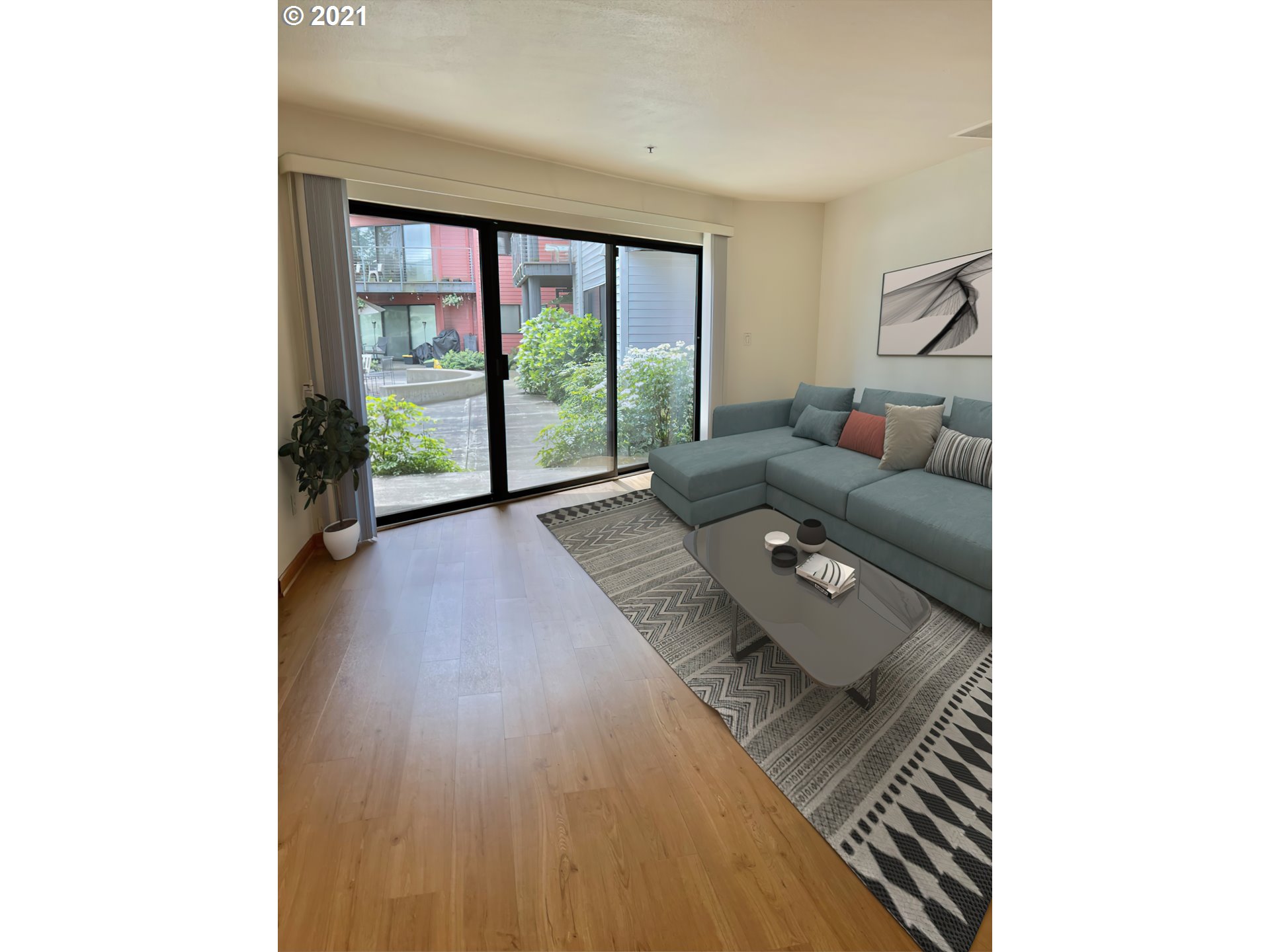 Photo #6: 21008584 Listing 
