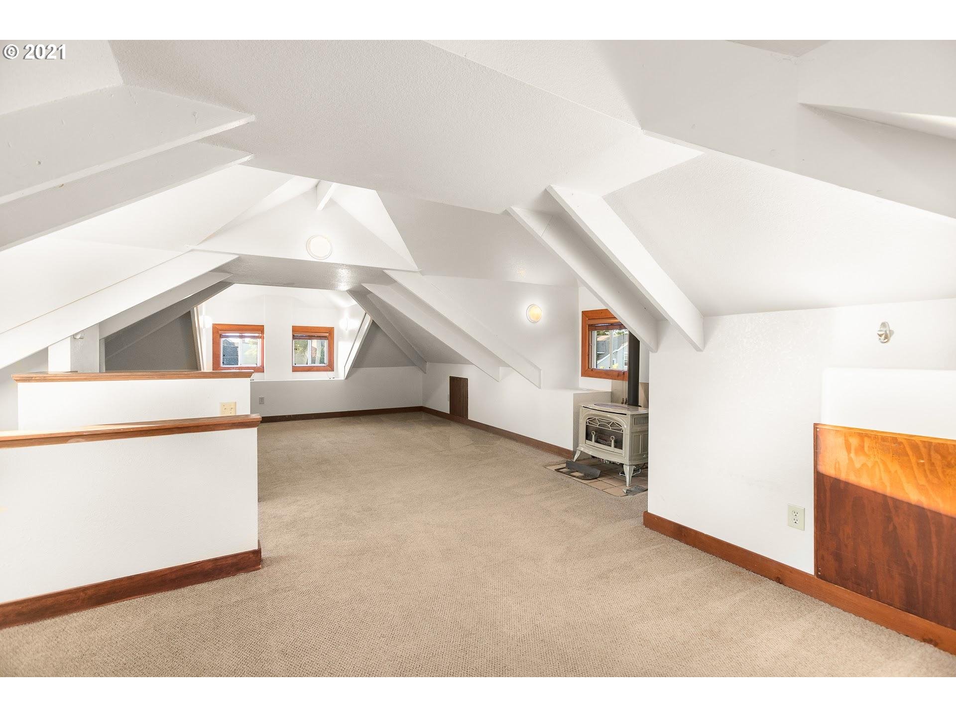 Bonus Room-Vaulted Ceilings