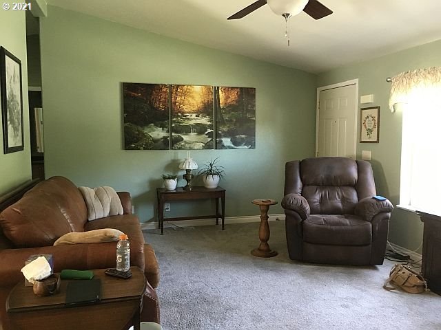 Living Room-Ceiling Fan