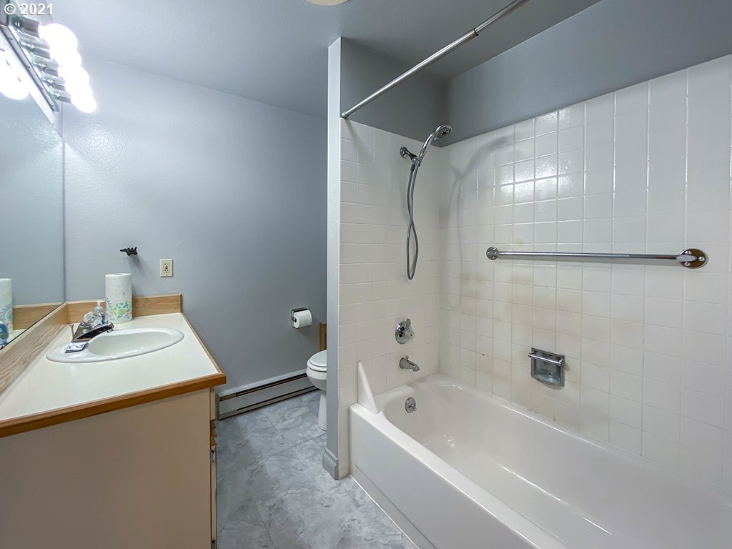 Photo #4: 21017623 Listing 