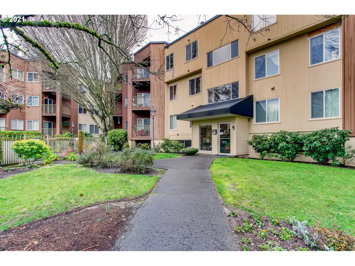 Photo #3: 21018283 Listing 
