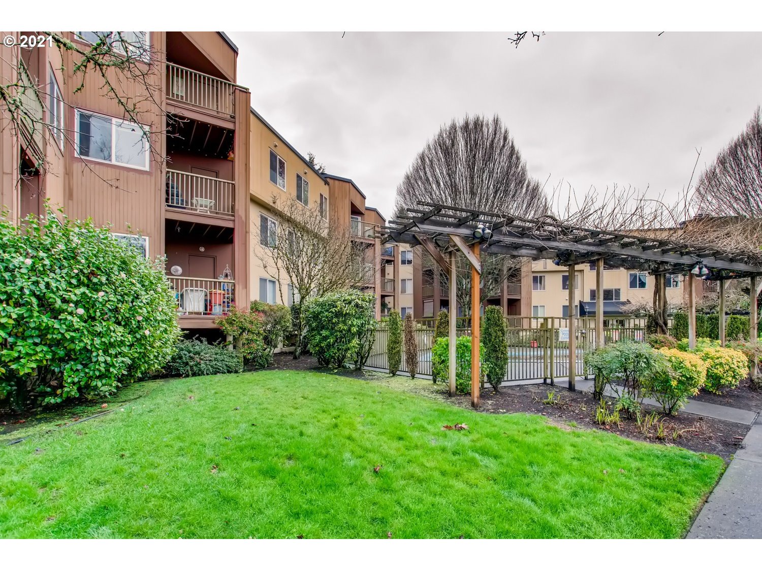 Photo #5: 21018283 Listing 
