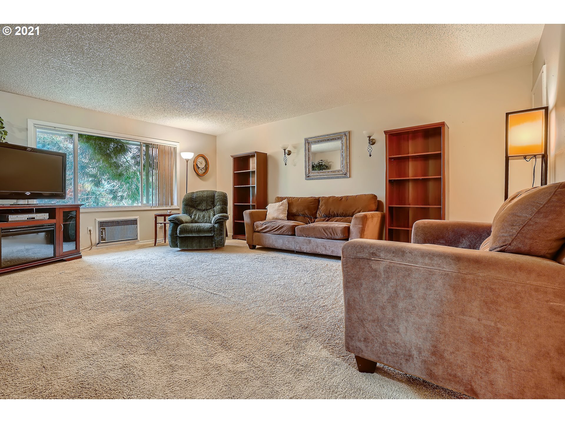 Photo #5: 21019430 Listing 