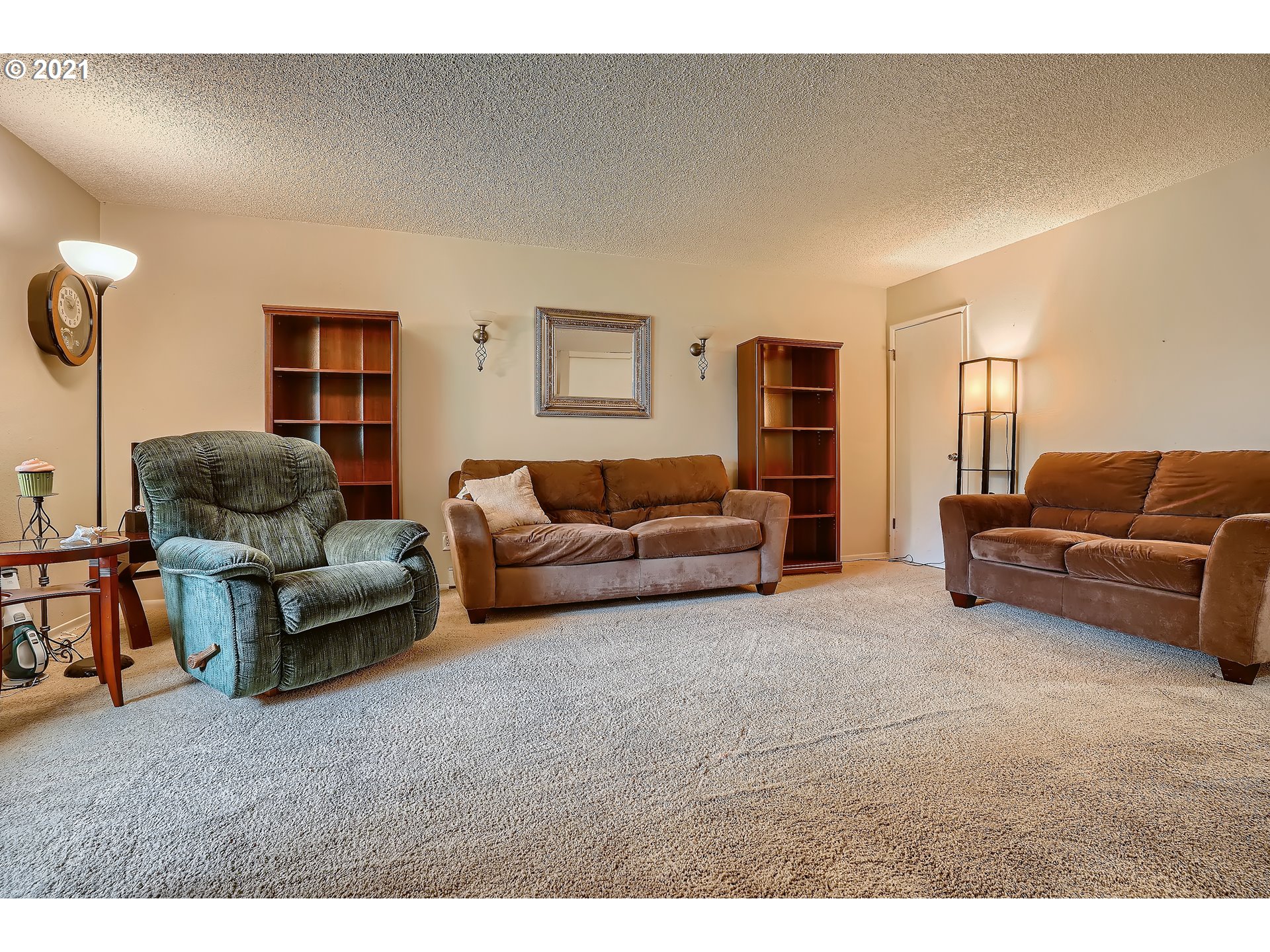 Photo #6: 21019430 Listing 
