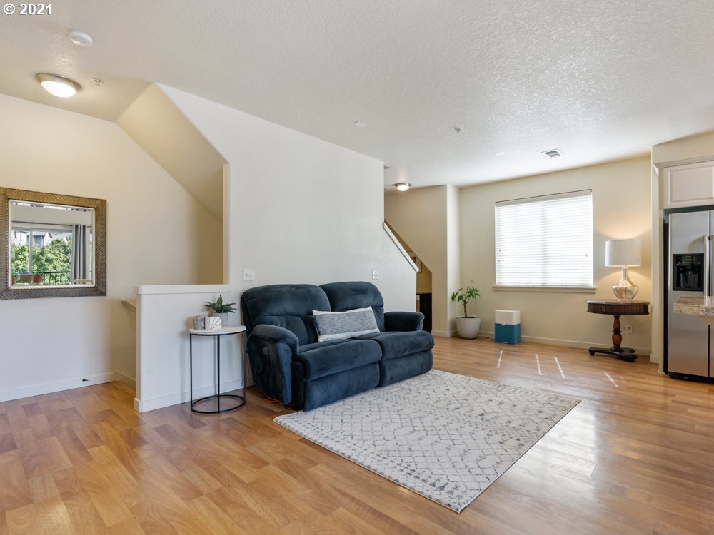 Photo #2: 21019768 Listing 