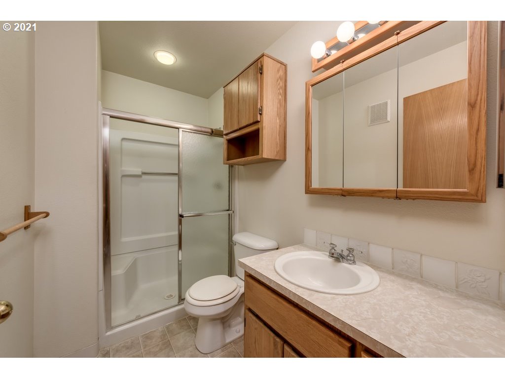 Photo #5: 21022839 Listing 