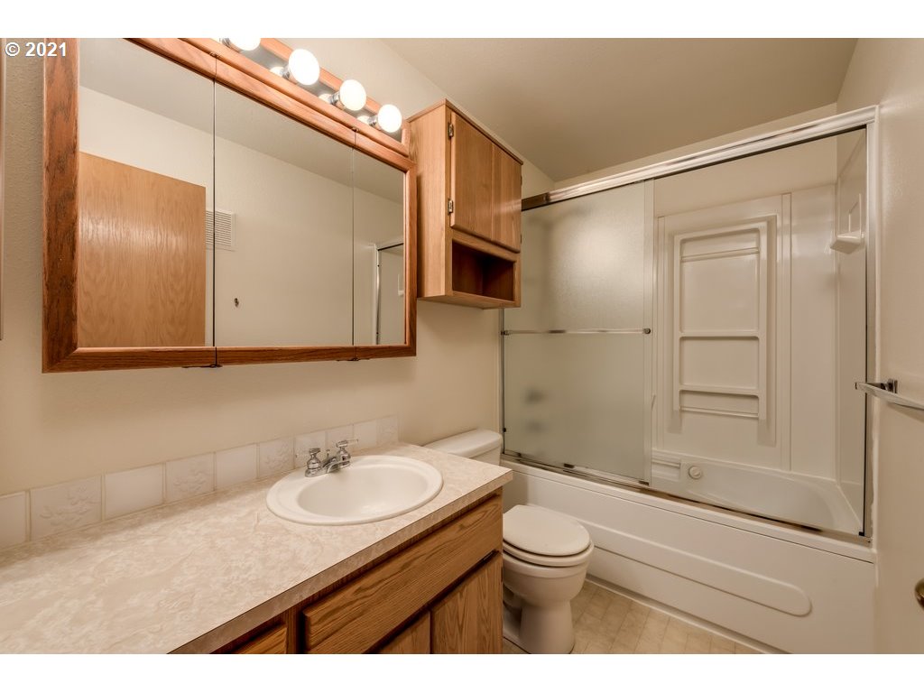 Photo #4: 21022839 Listing 