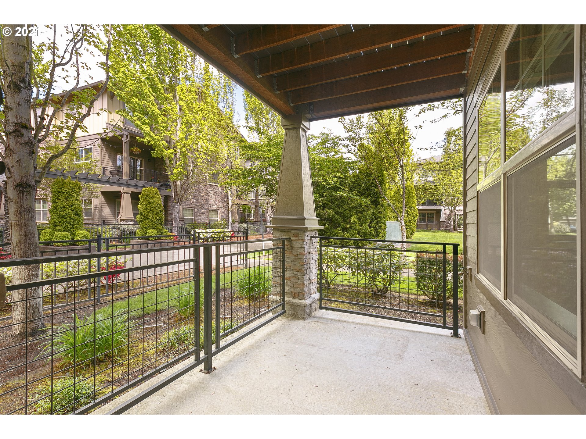 Photo #2: 21025577 Listing 